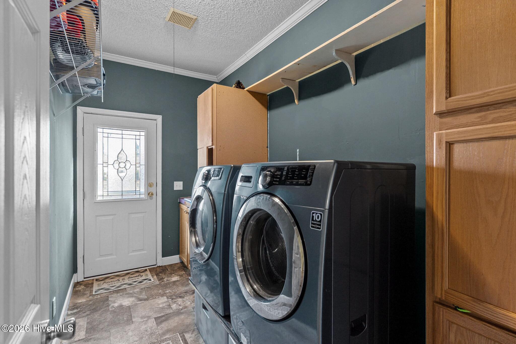 100544369 | Photo 26