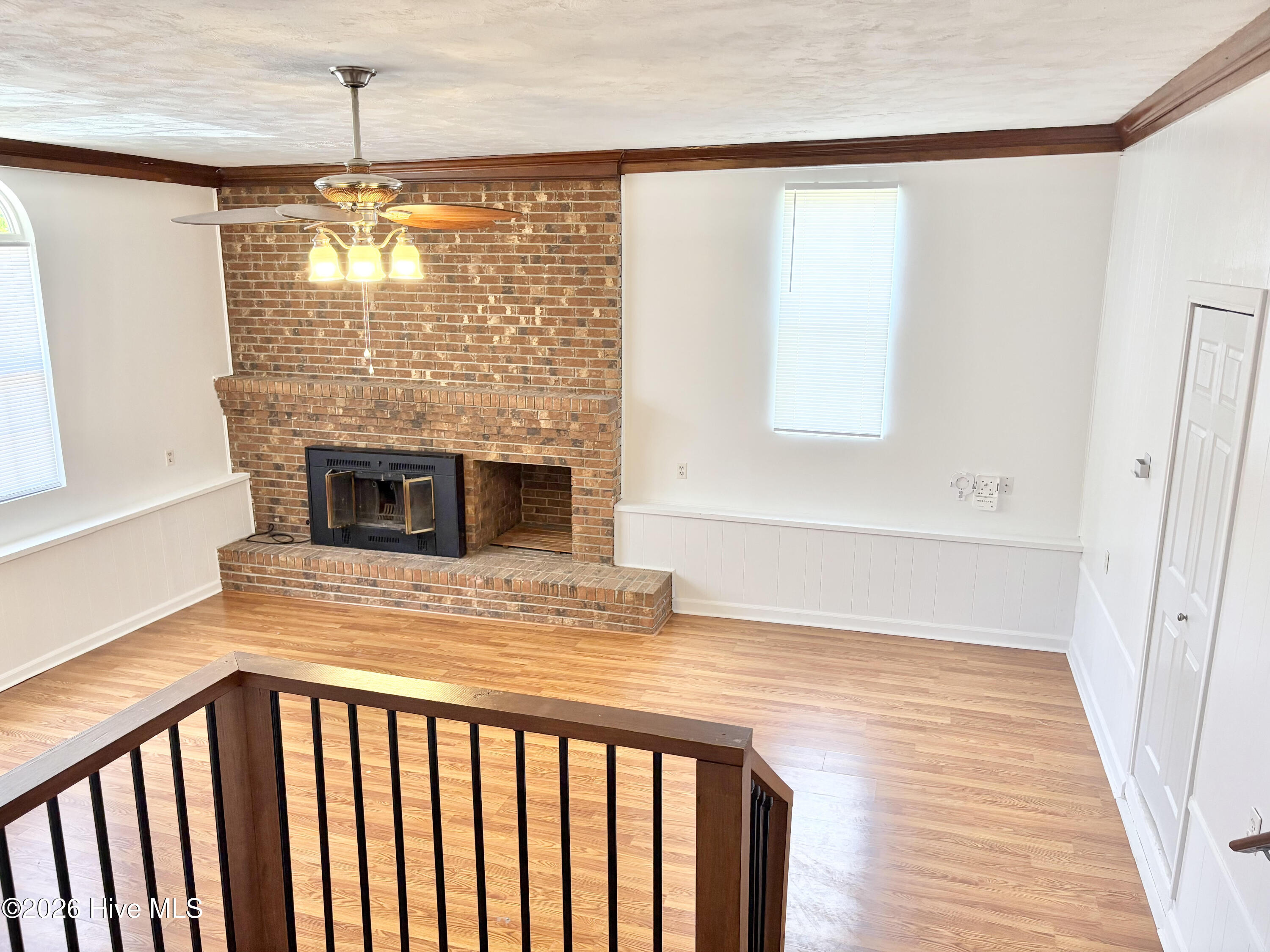 100560007 | Photo 11