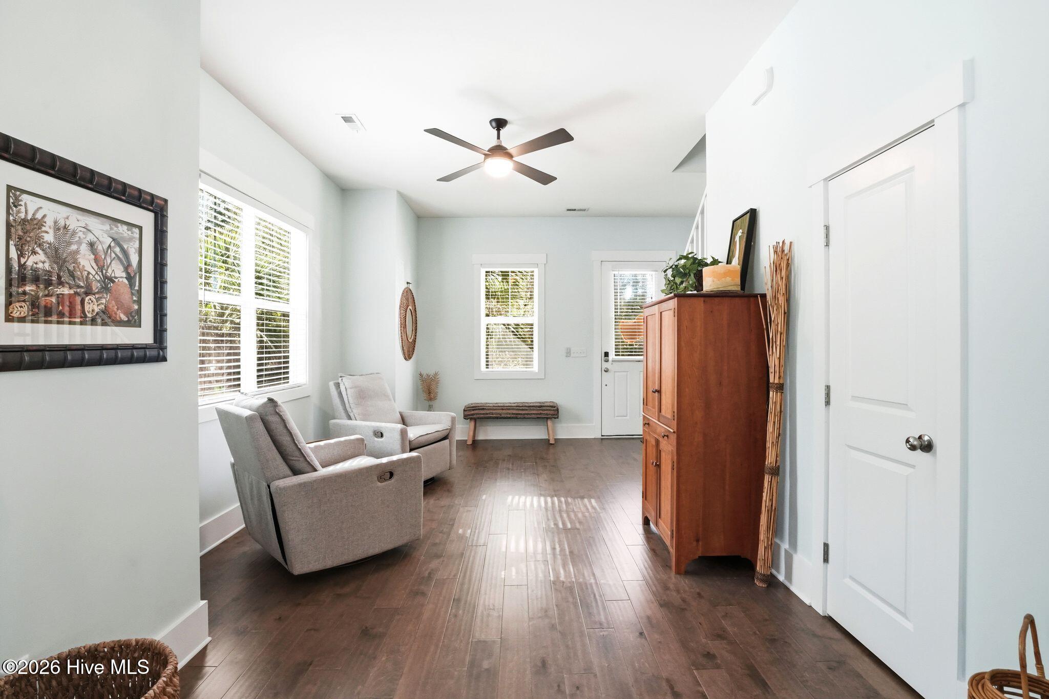 100565220 | Photo 26