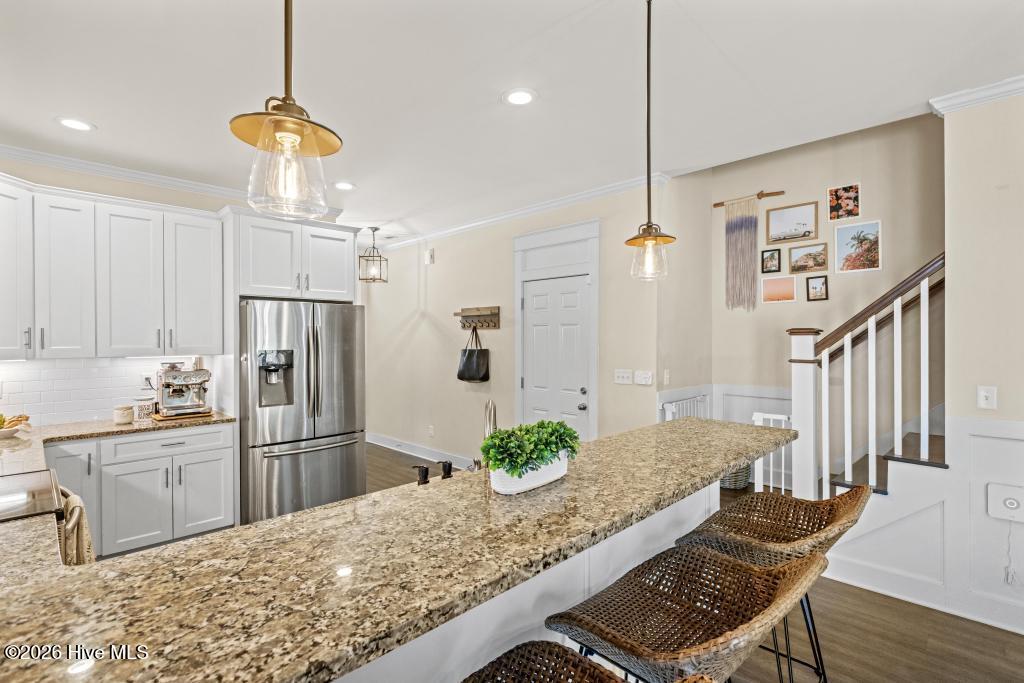 100560208 | Photo 18