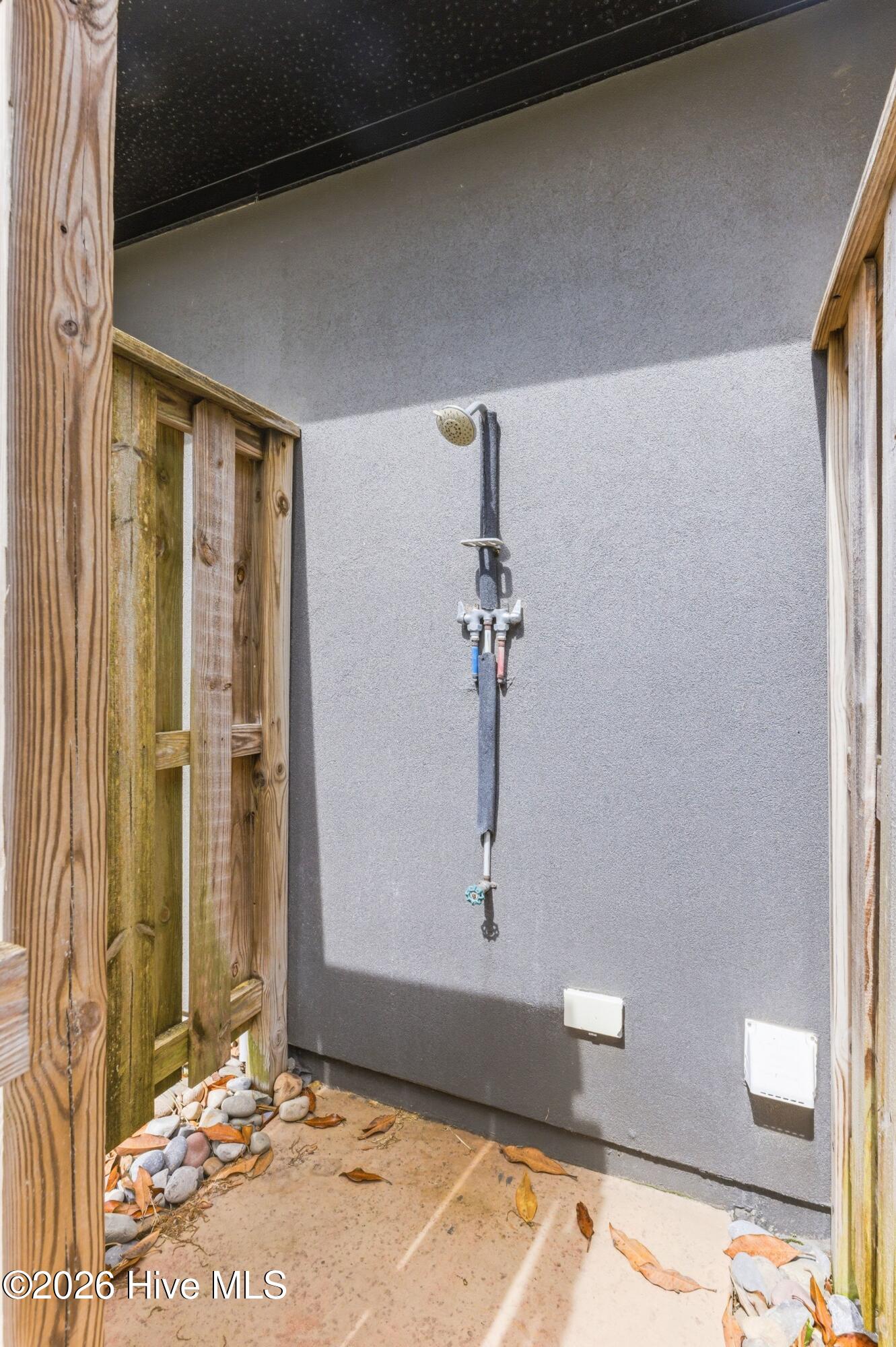 100566694 | Photo 57