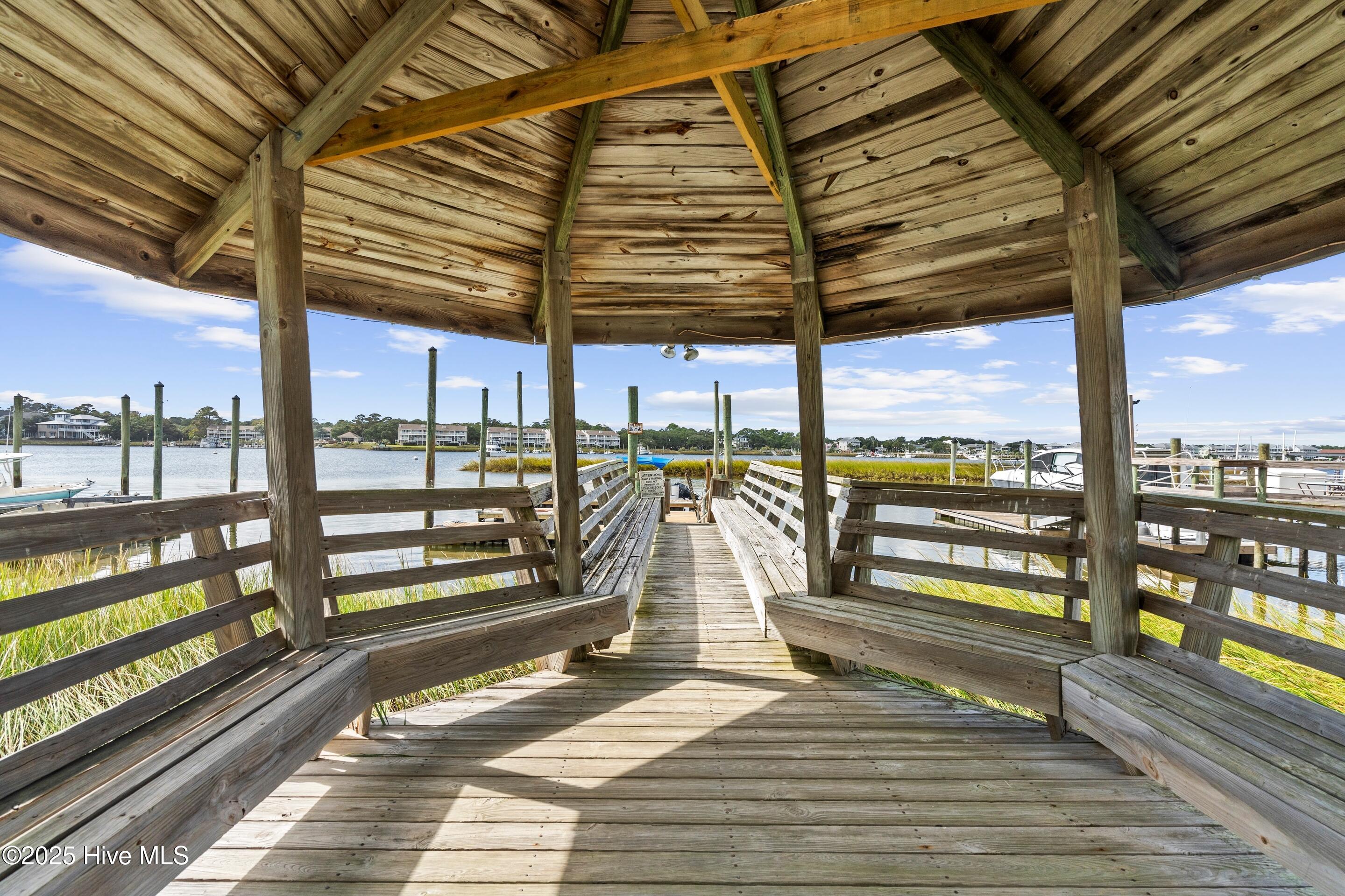 100536388 | Photo 36