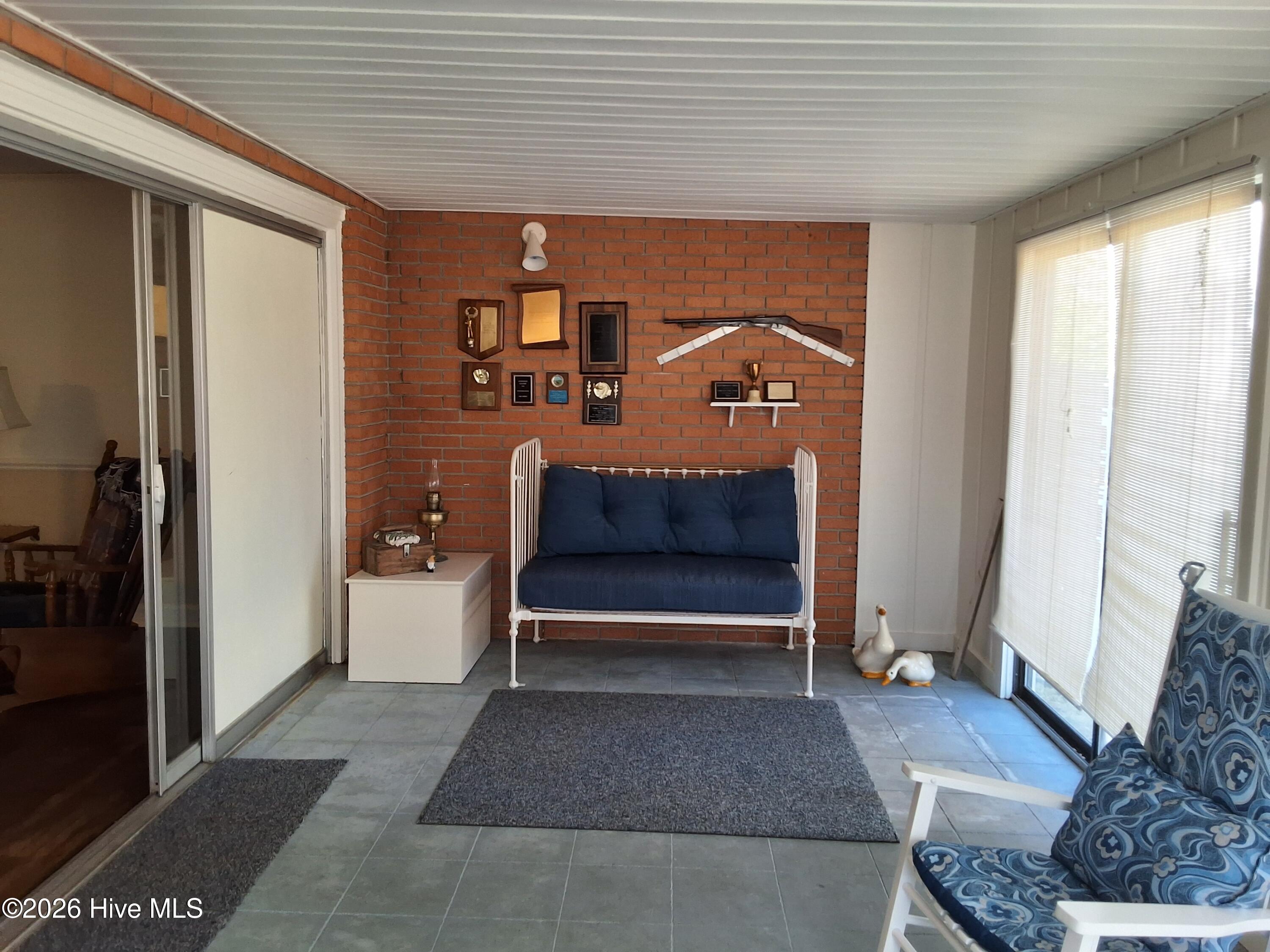 100554569 | Photo 74