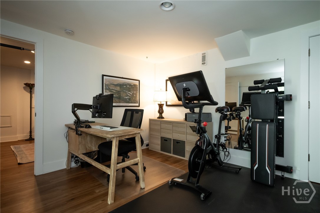 Lower level bedroom/flex space