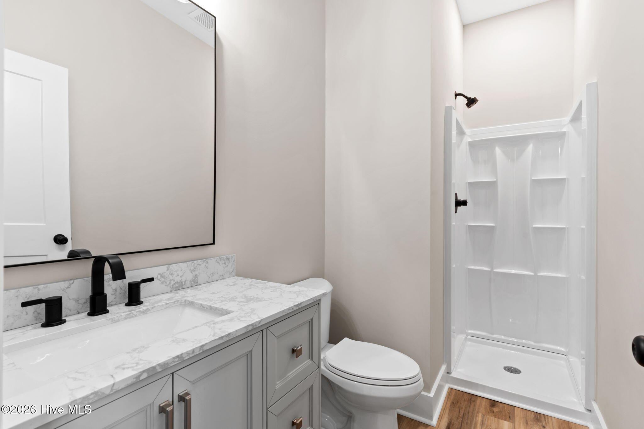 100553230 | Photo 20