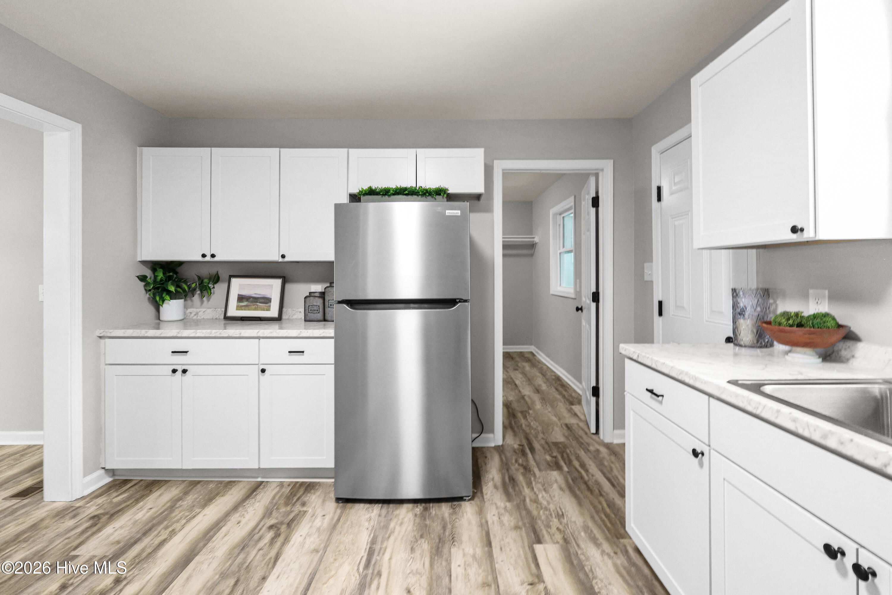 100569517 | Photo 15