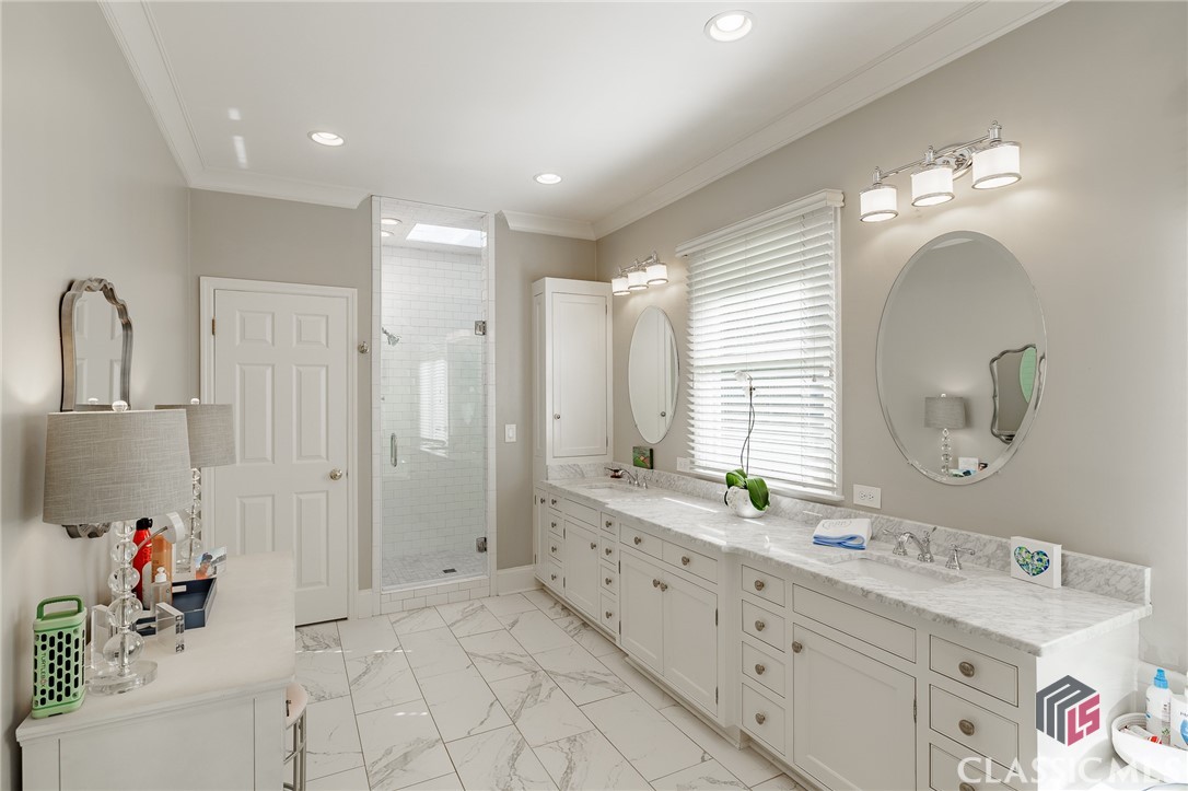 1060 Woodhollow Lane