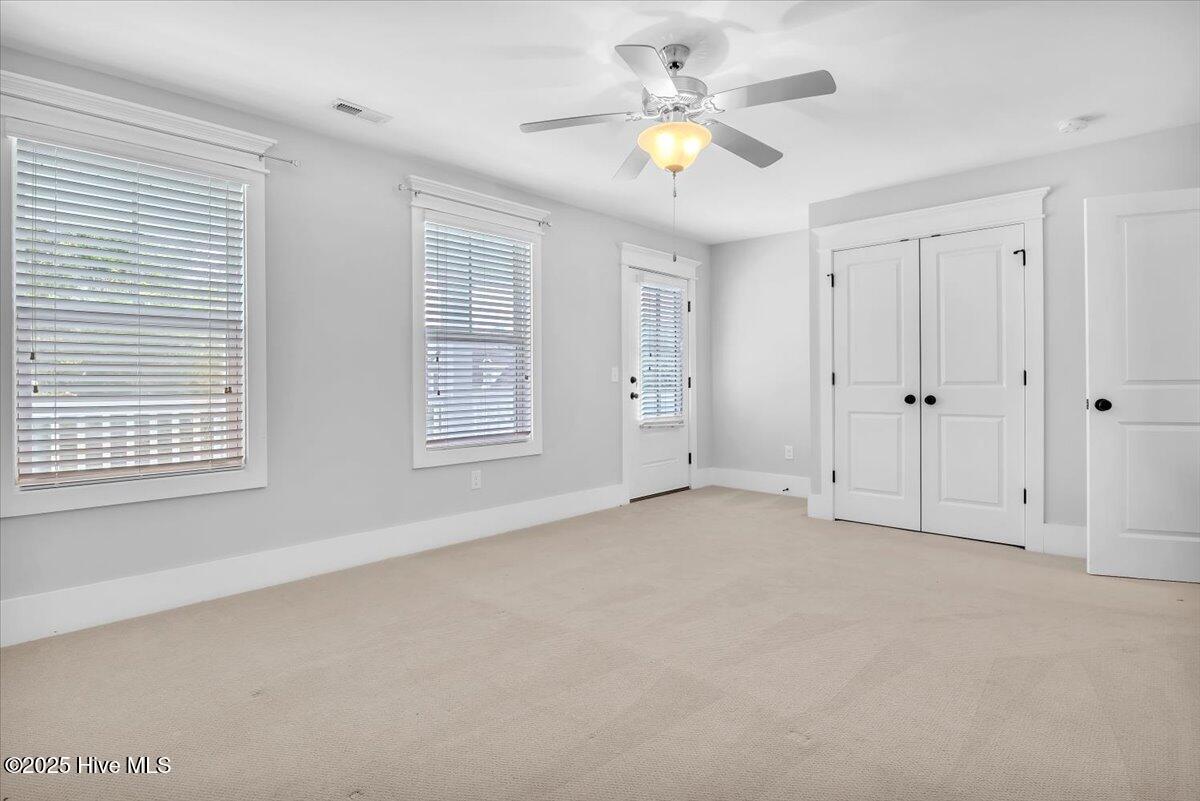 100523445 | Photo 53