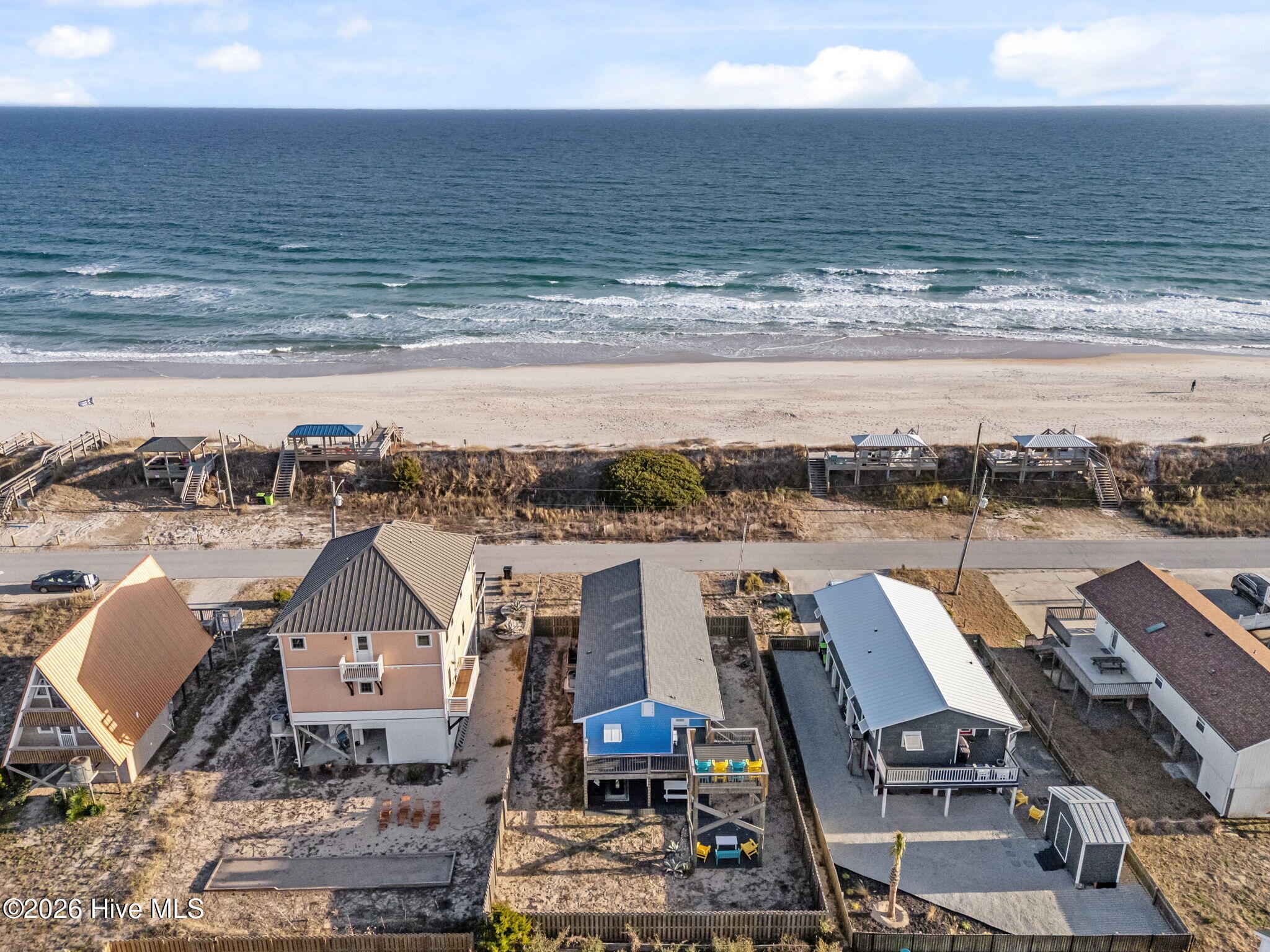 100549988 | Photo 35