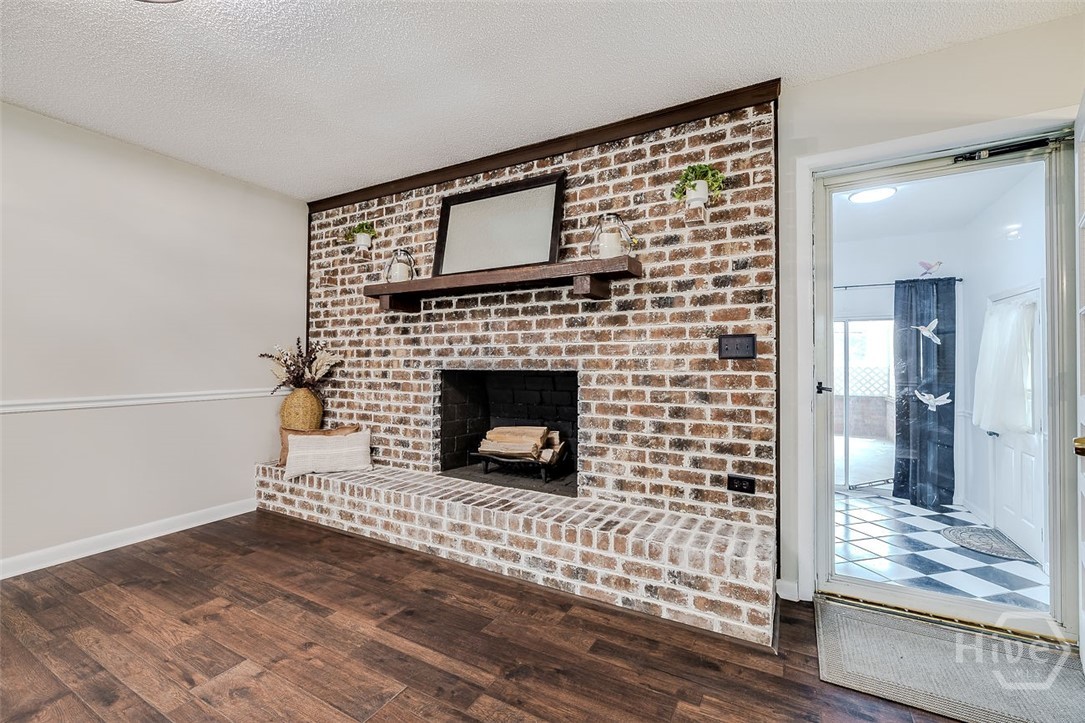 440 Pecan???????????????????????????????????????? fireplace