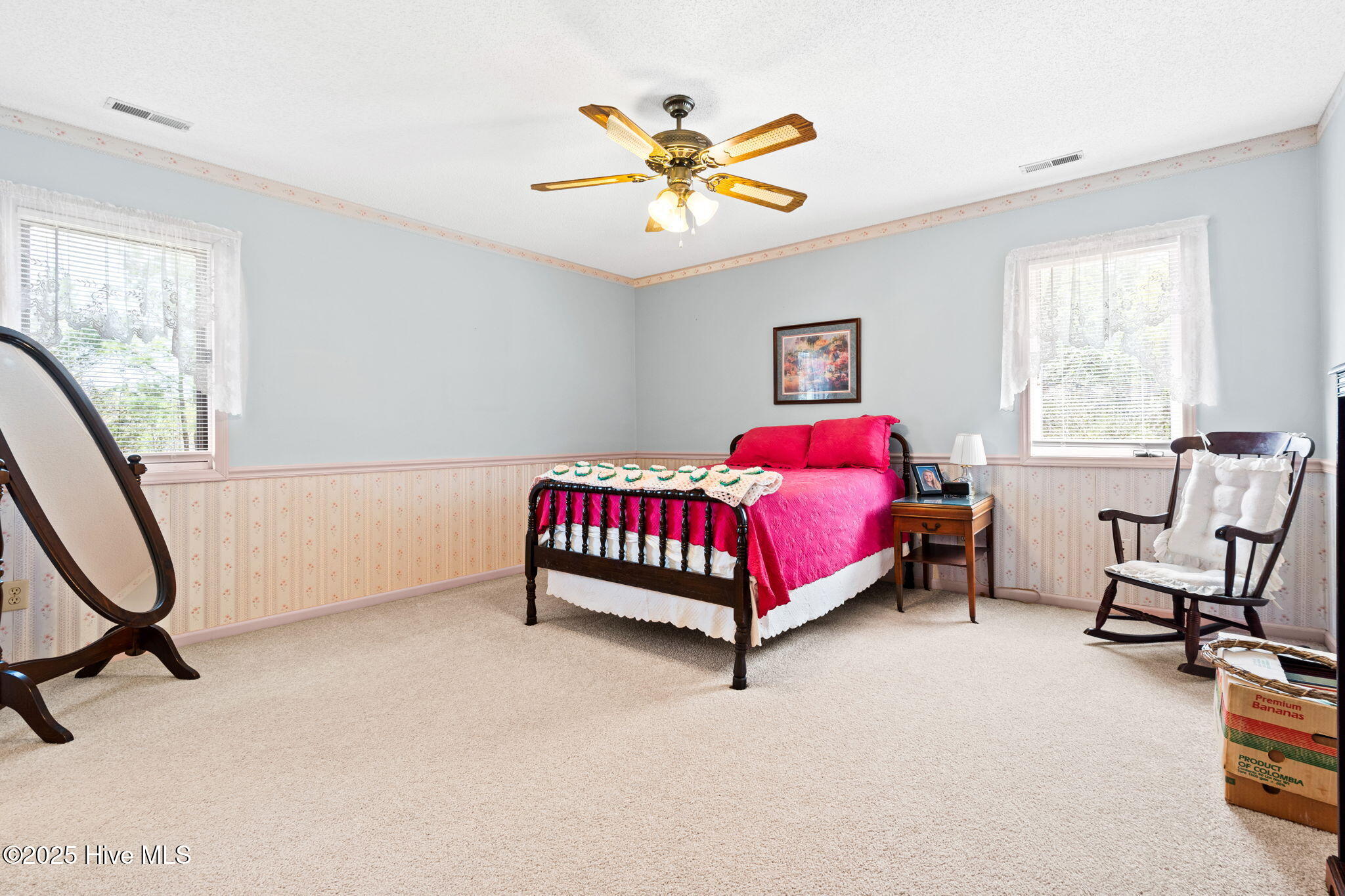 100499054 | Photo 37