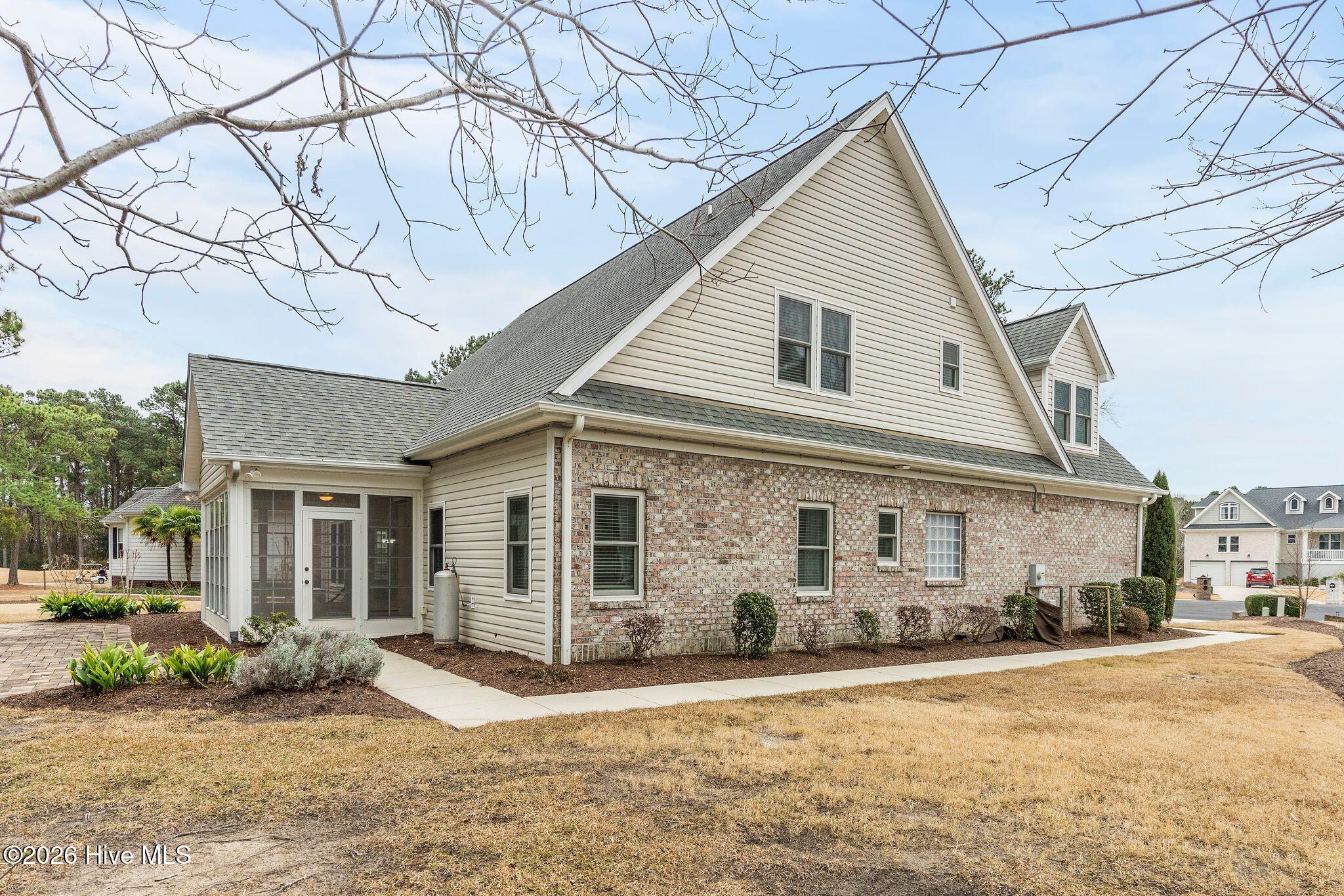 100552606 | Photo 41