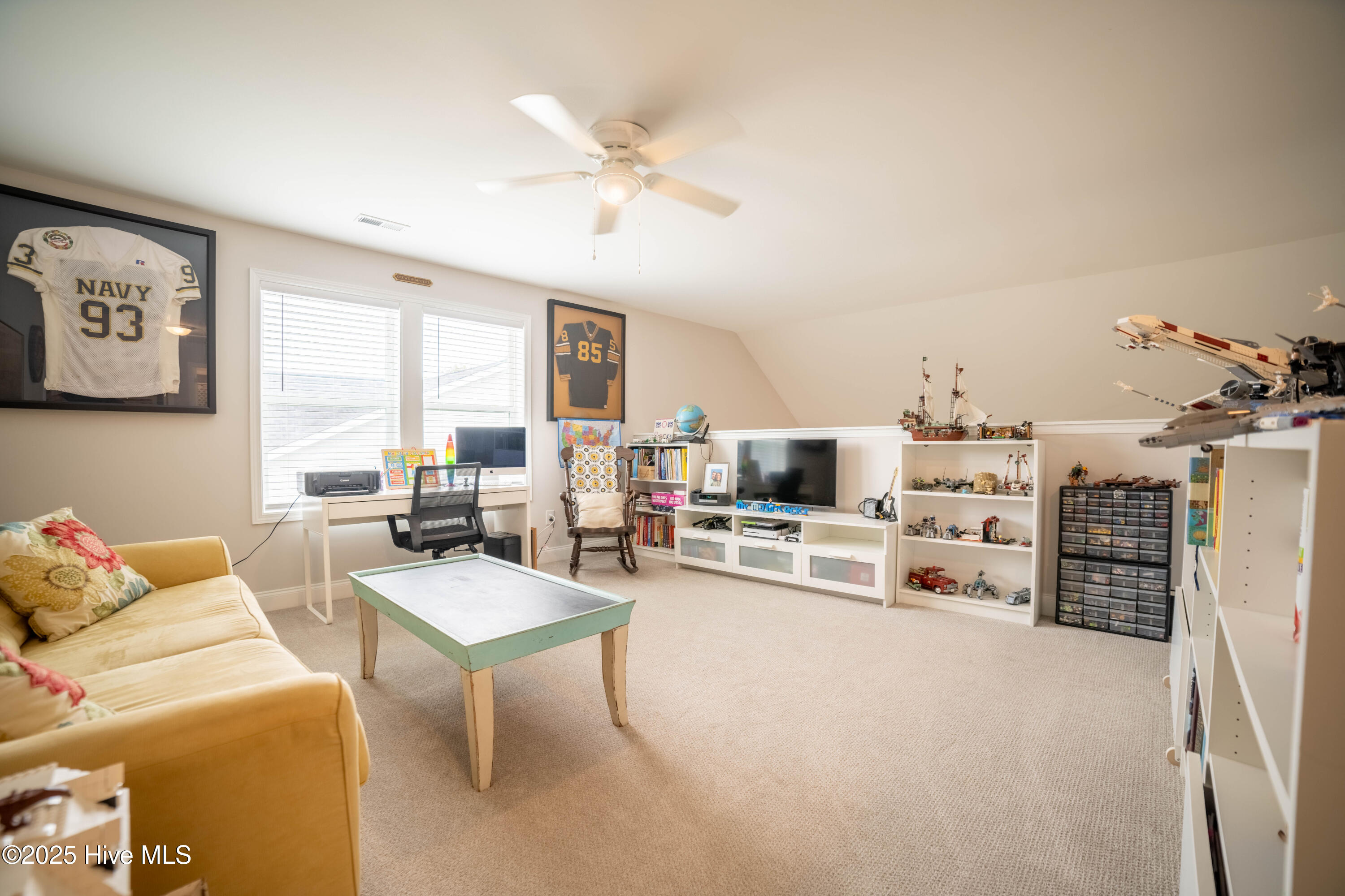 100535849 | Photo 18