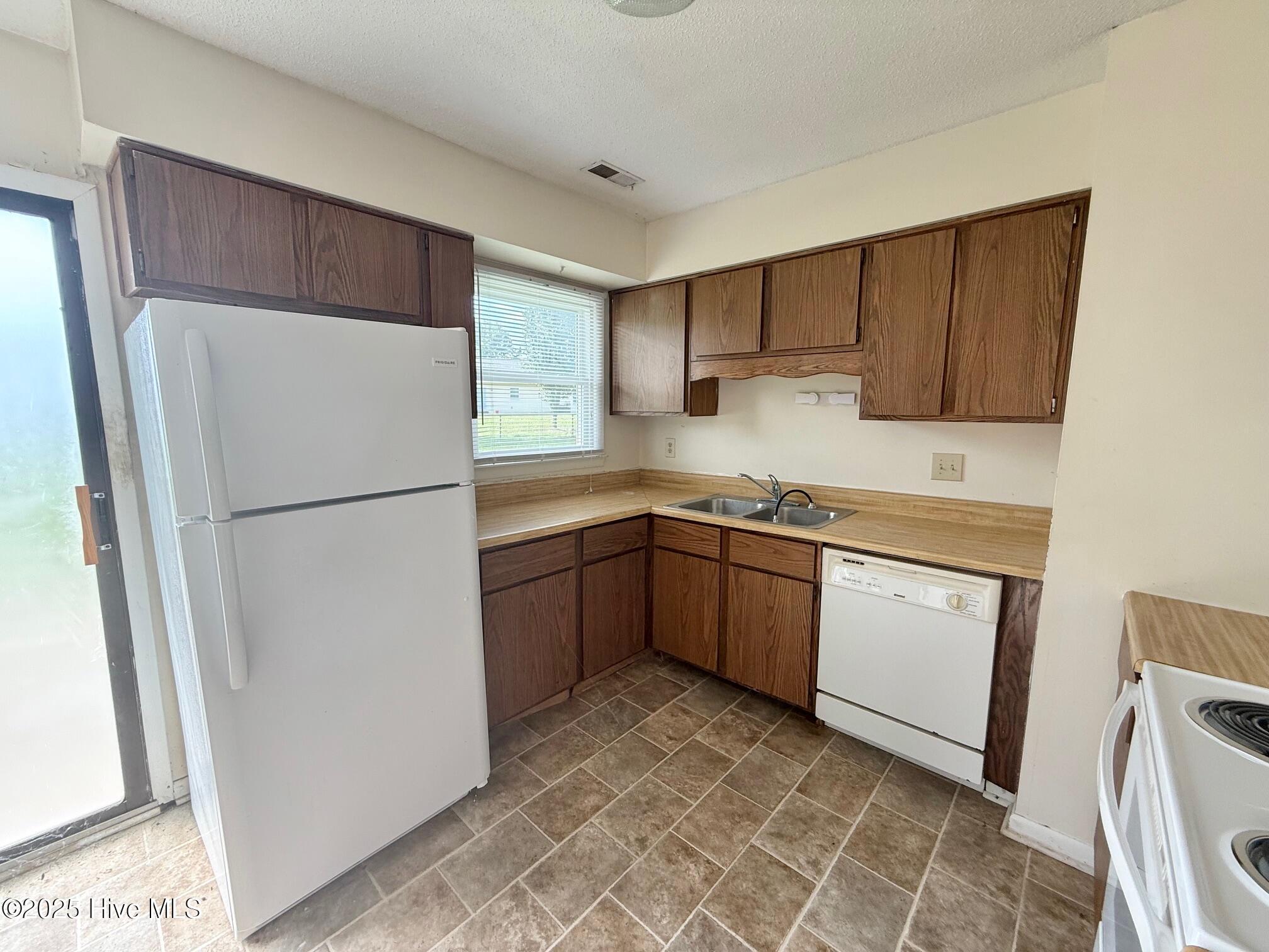 Homes for sale in Jacksonville, NC | 1037 Yukon Ct, Jacksonville, NC 28546 | MLS# 100523285