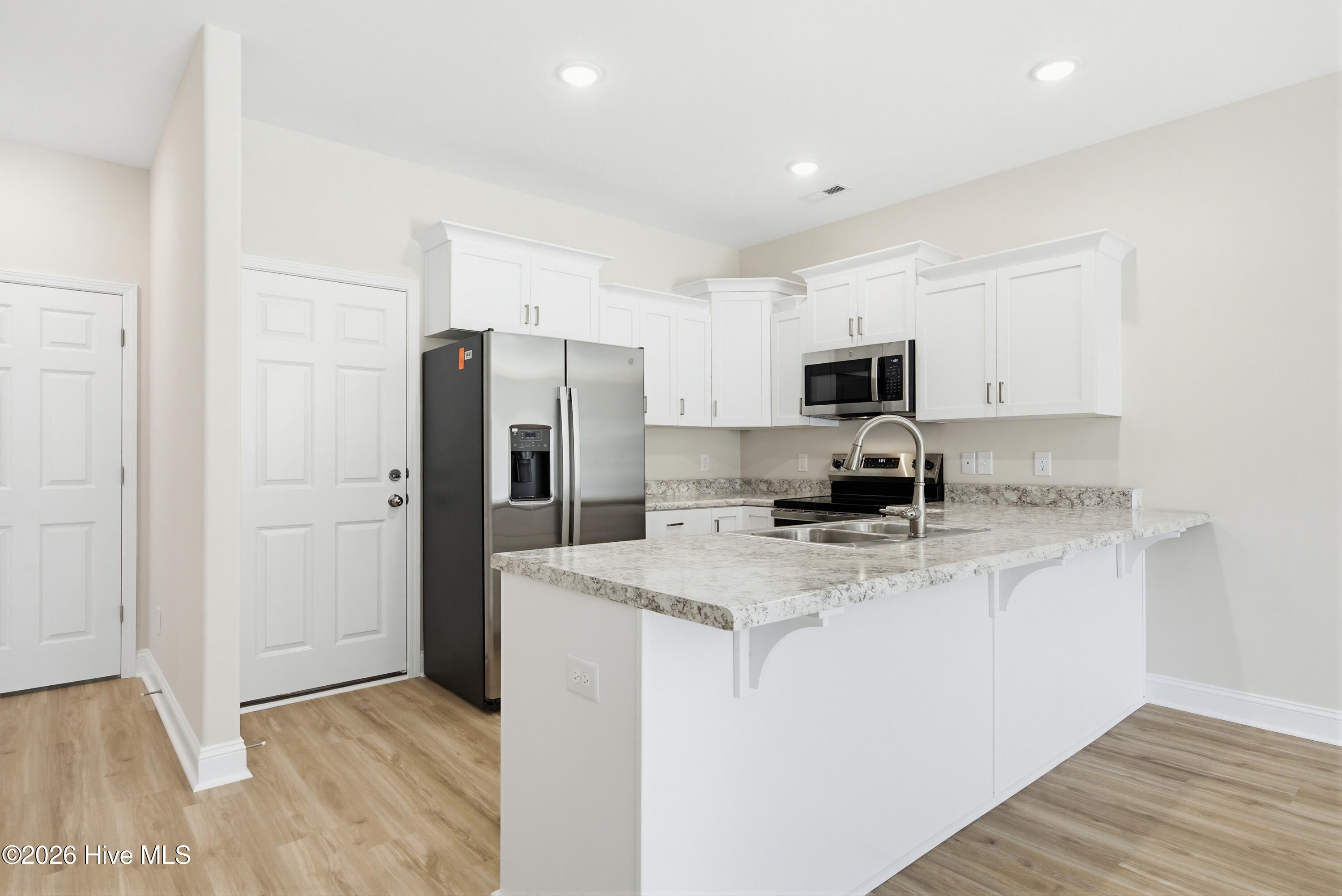 100567263 | Photo 10