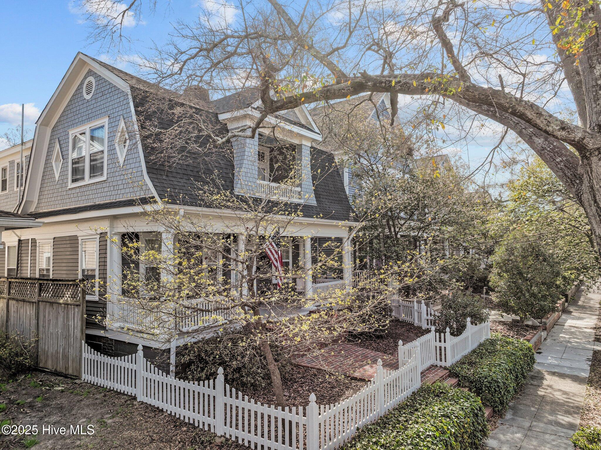 37-web-or-mls-Photo Mar 19 2025, 3 46 06