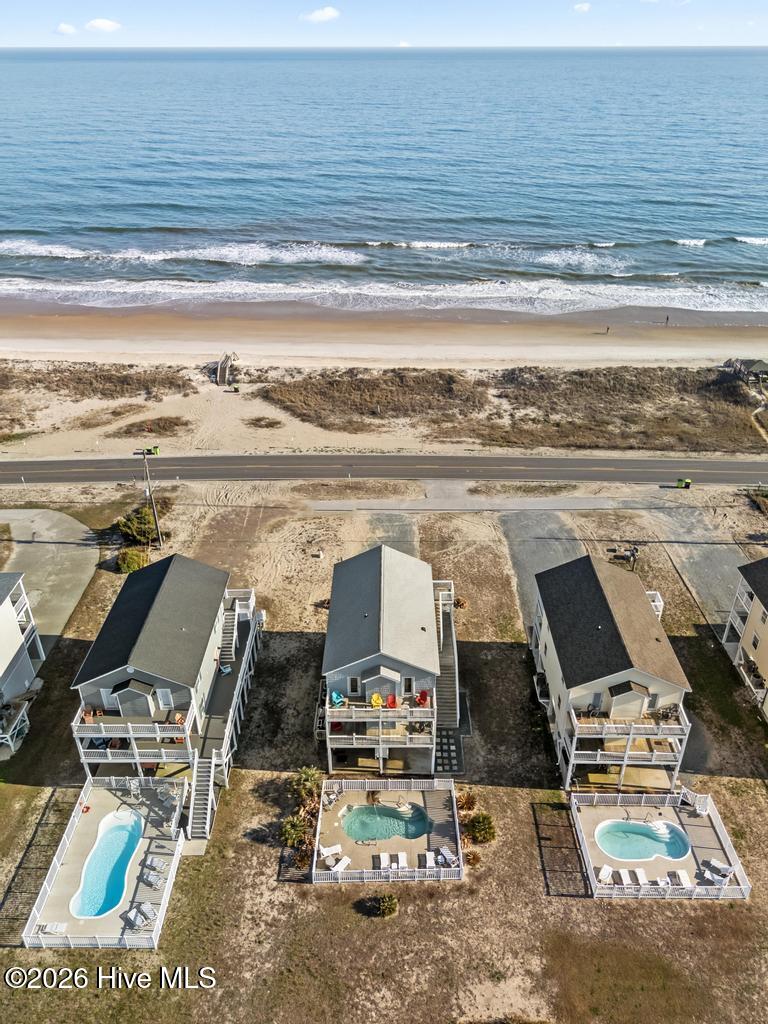 100559201 | Photo 86