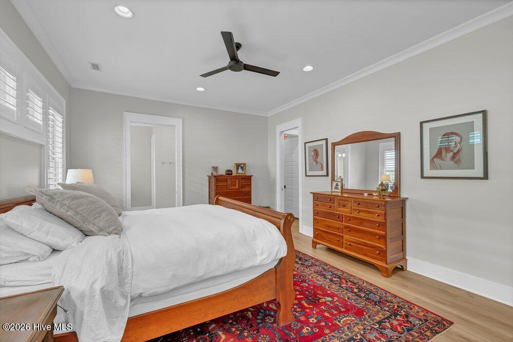 100561379 | Photo 23