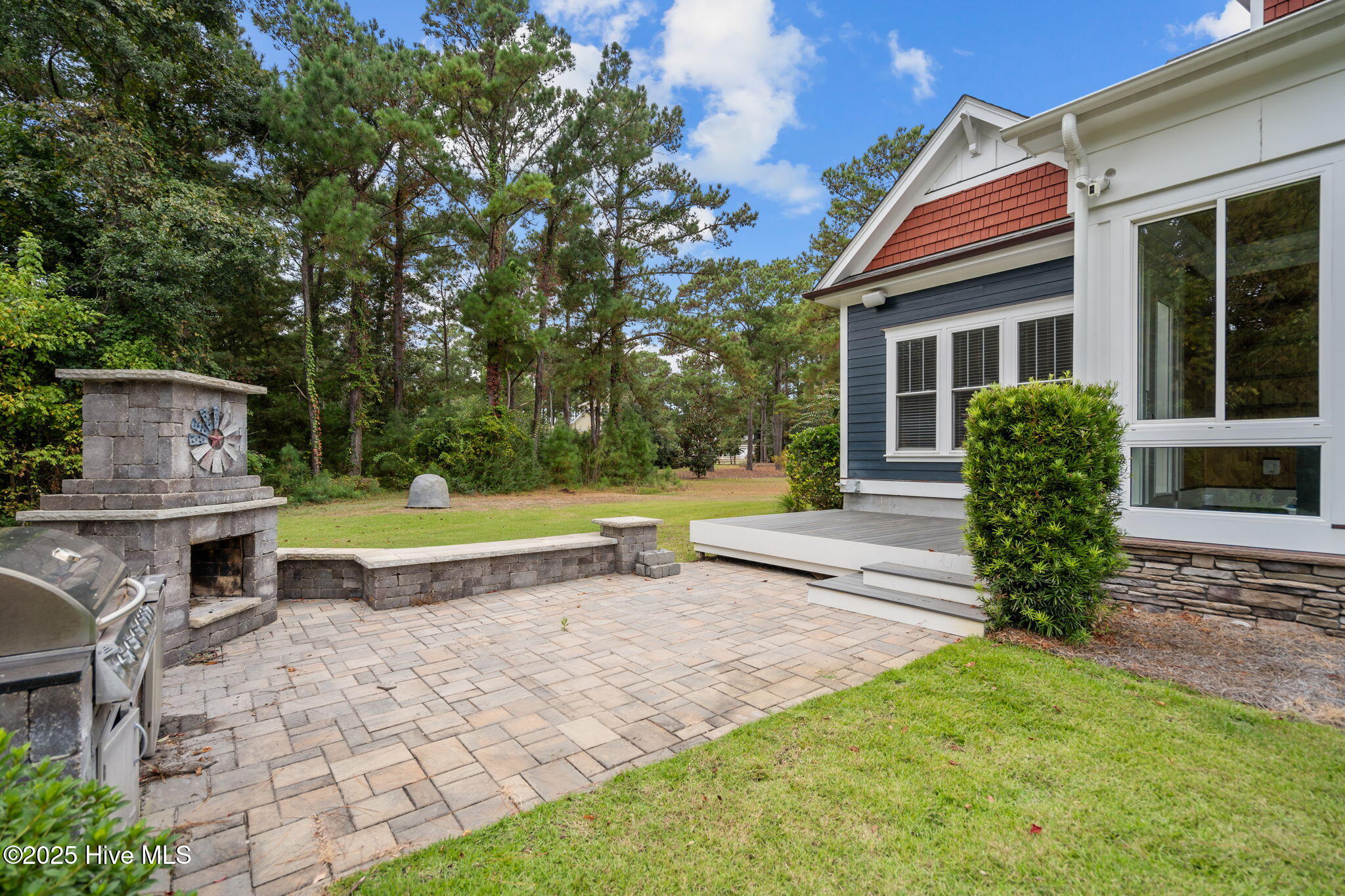 100532333 | Photo 79