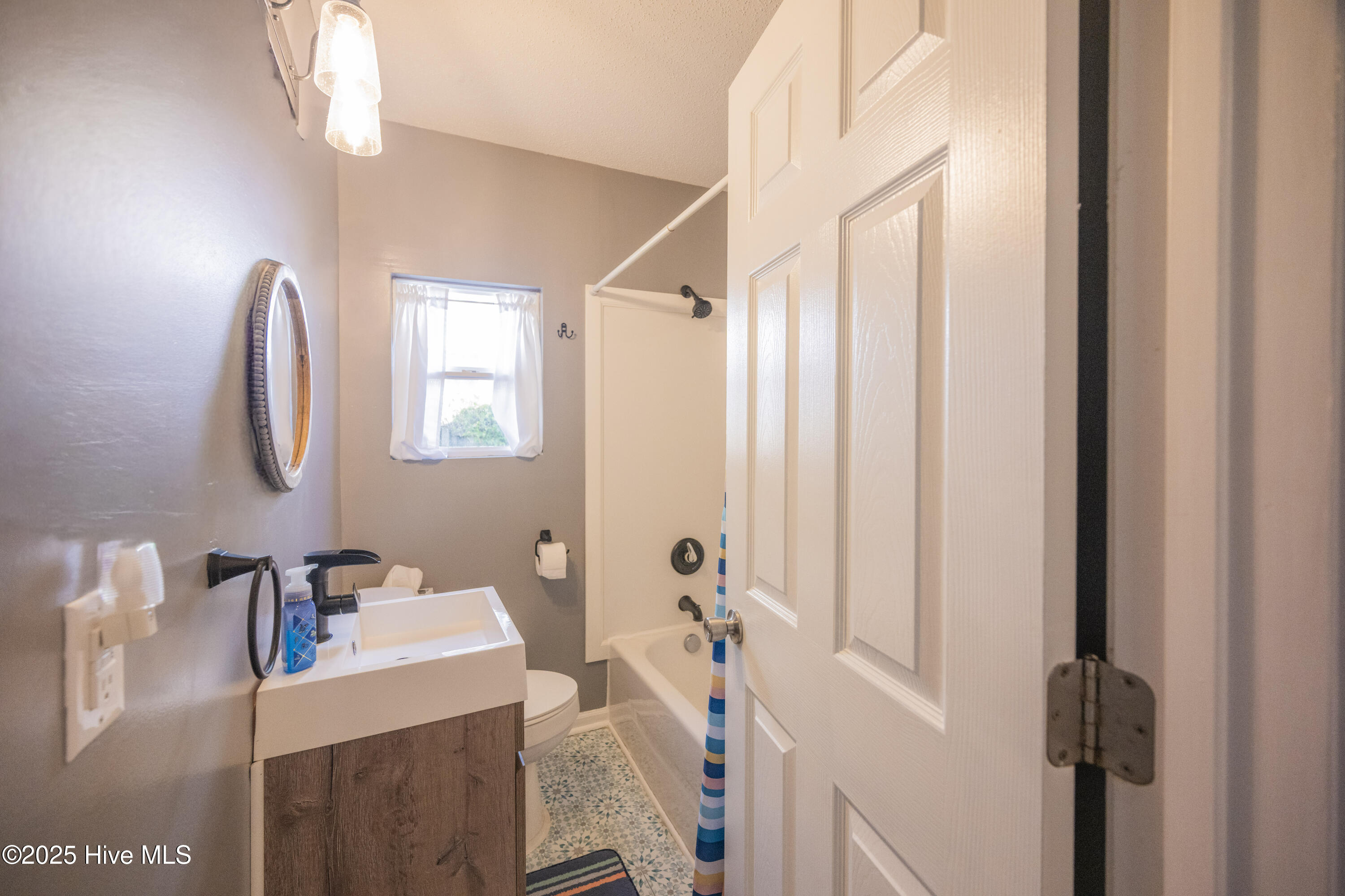 100541616 | Photo 27