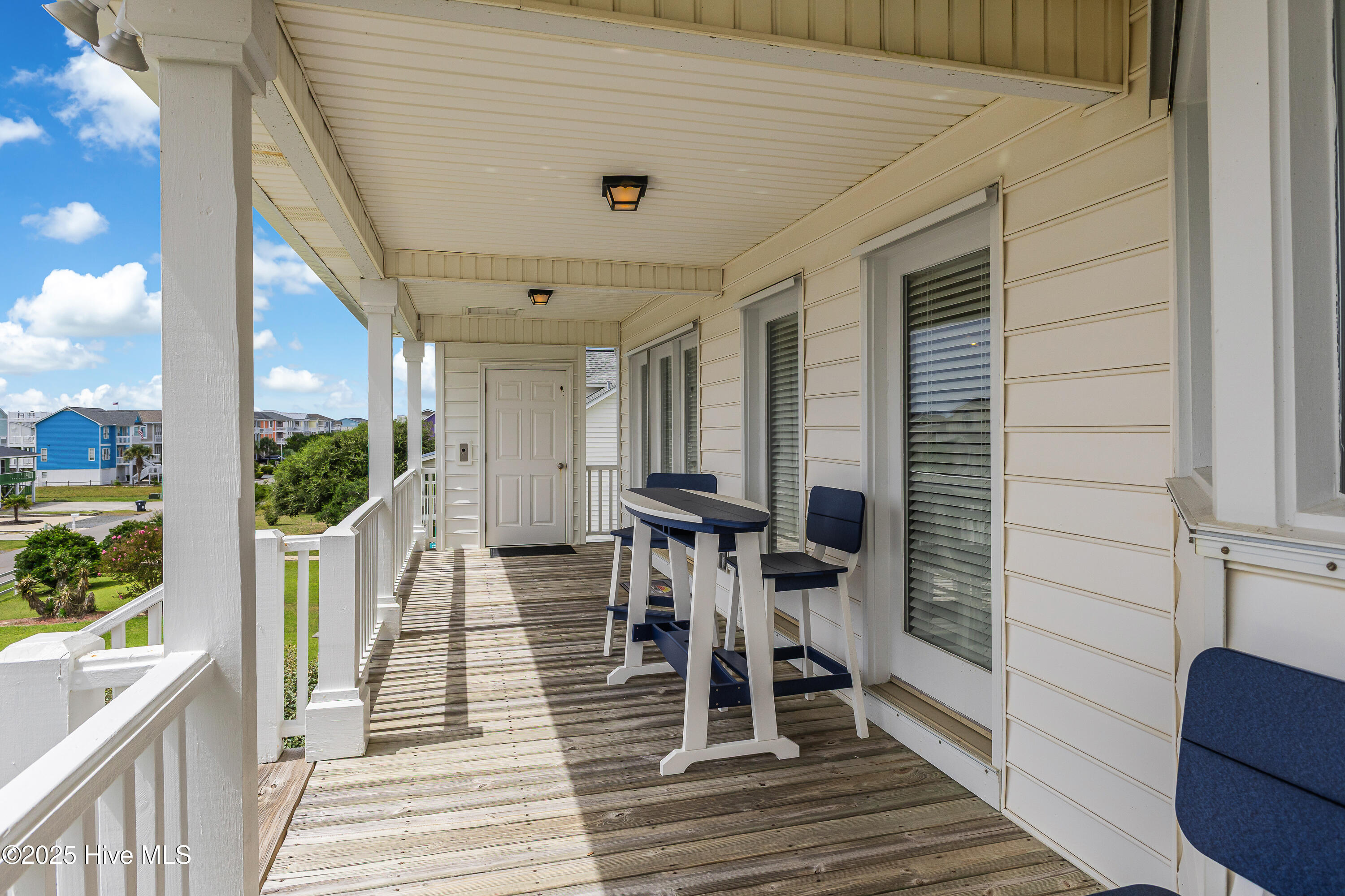 100530273 | Photo 31