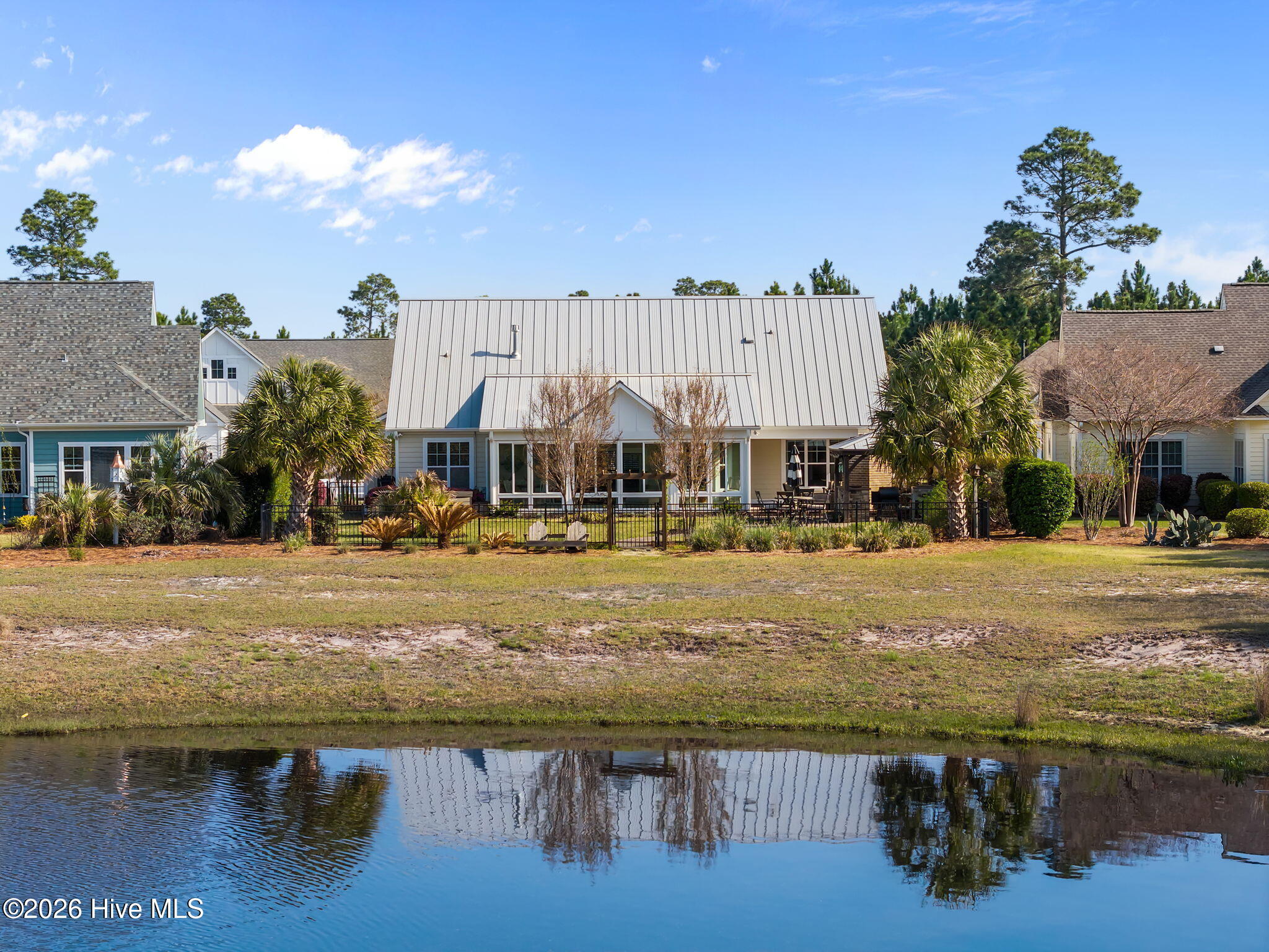 100564215 | Photo 65