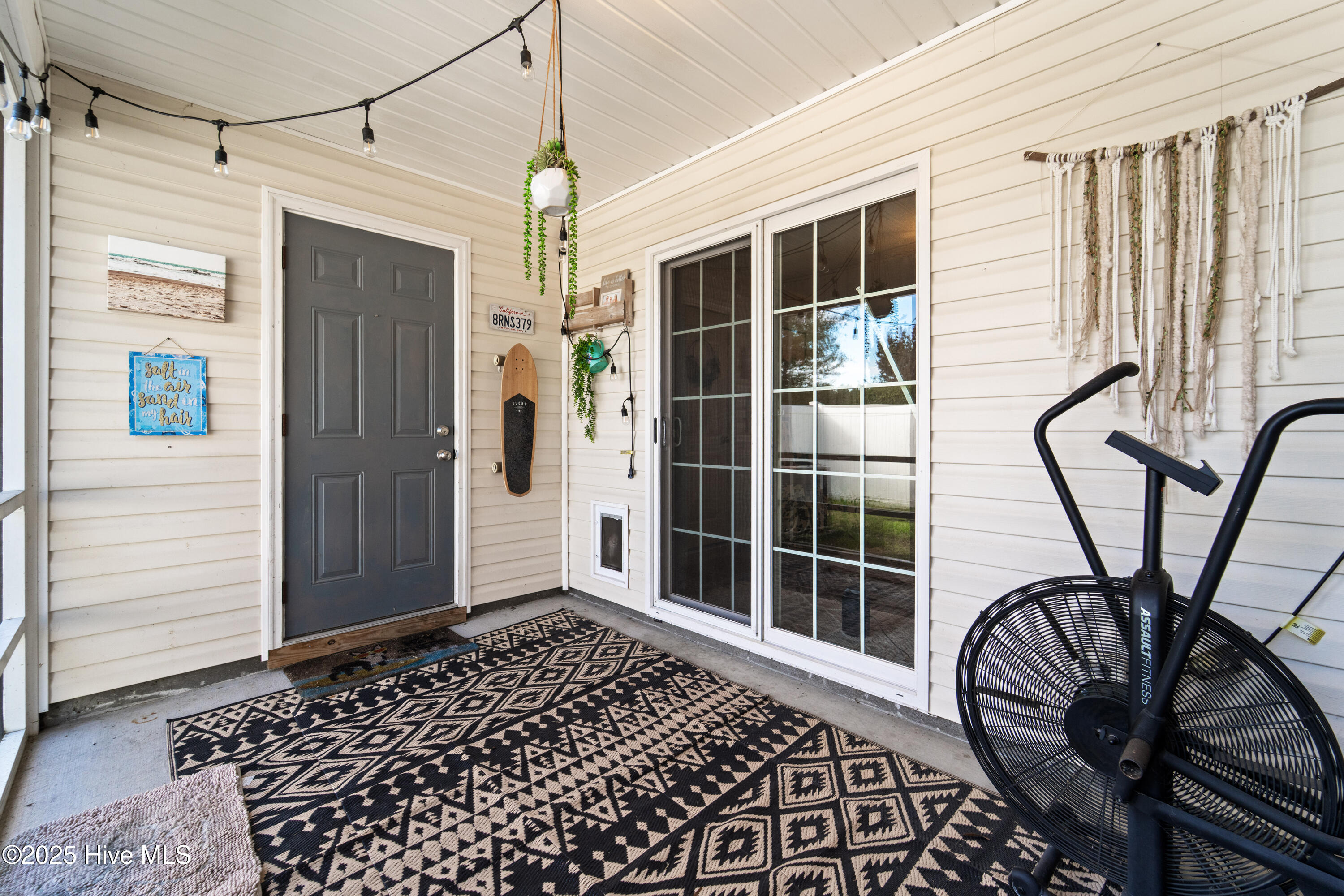 100539318 | Photo 28