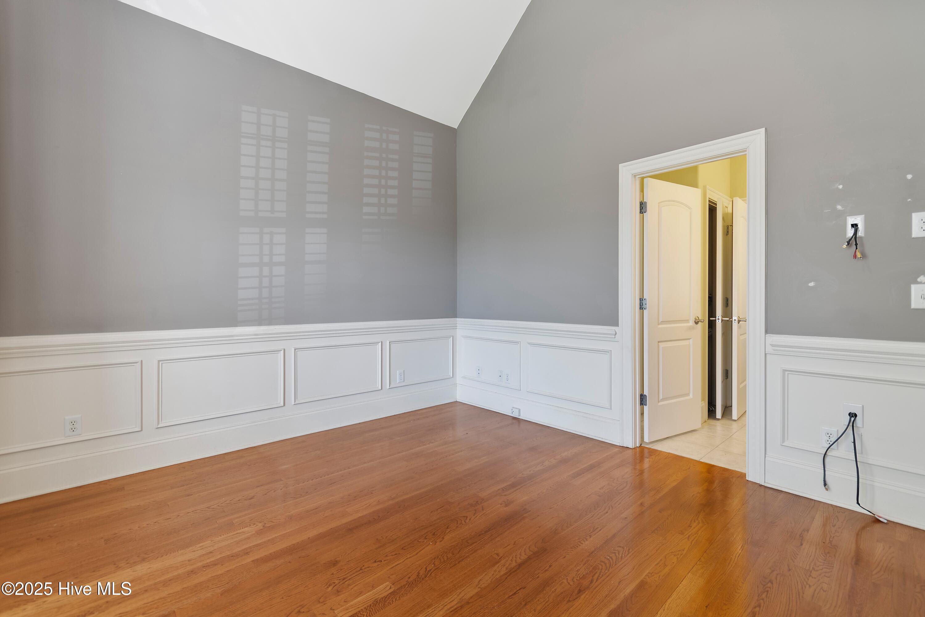 100504697 | Photo 19