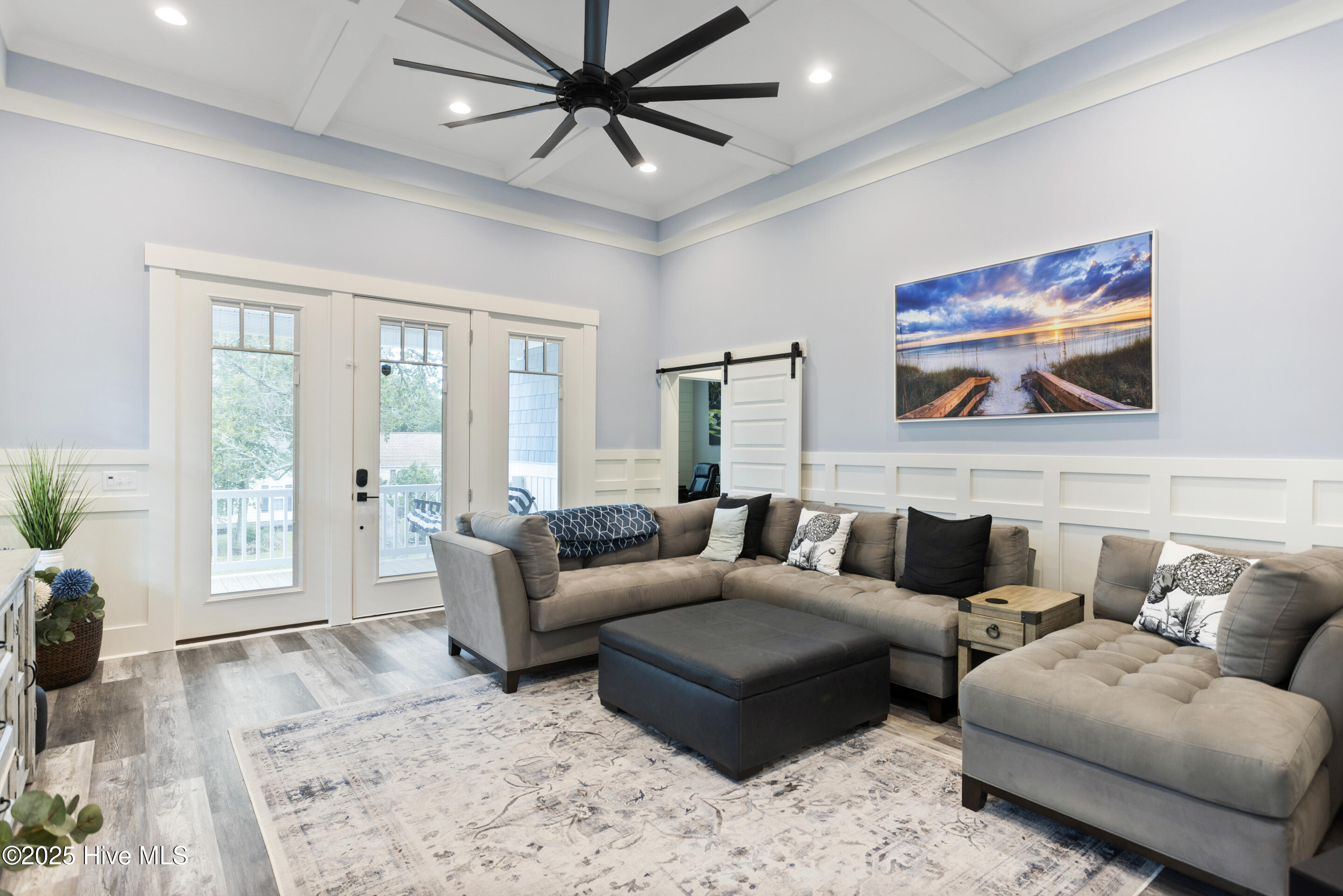 100504918 | Photo 13