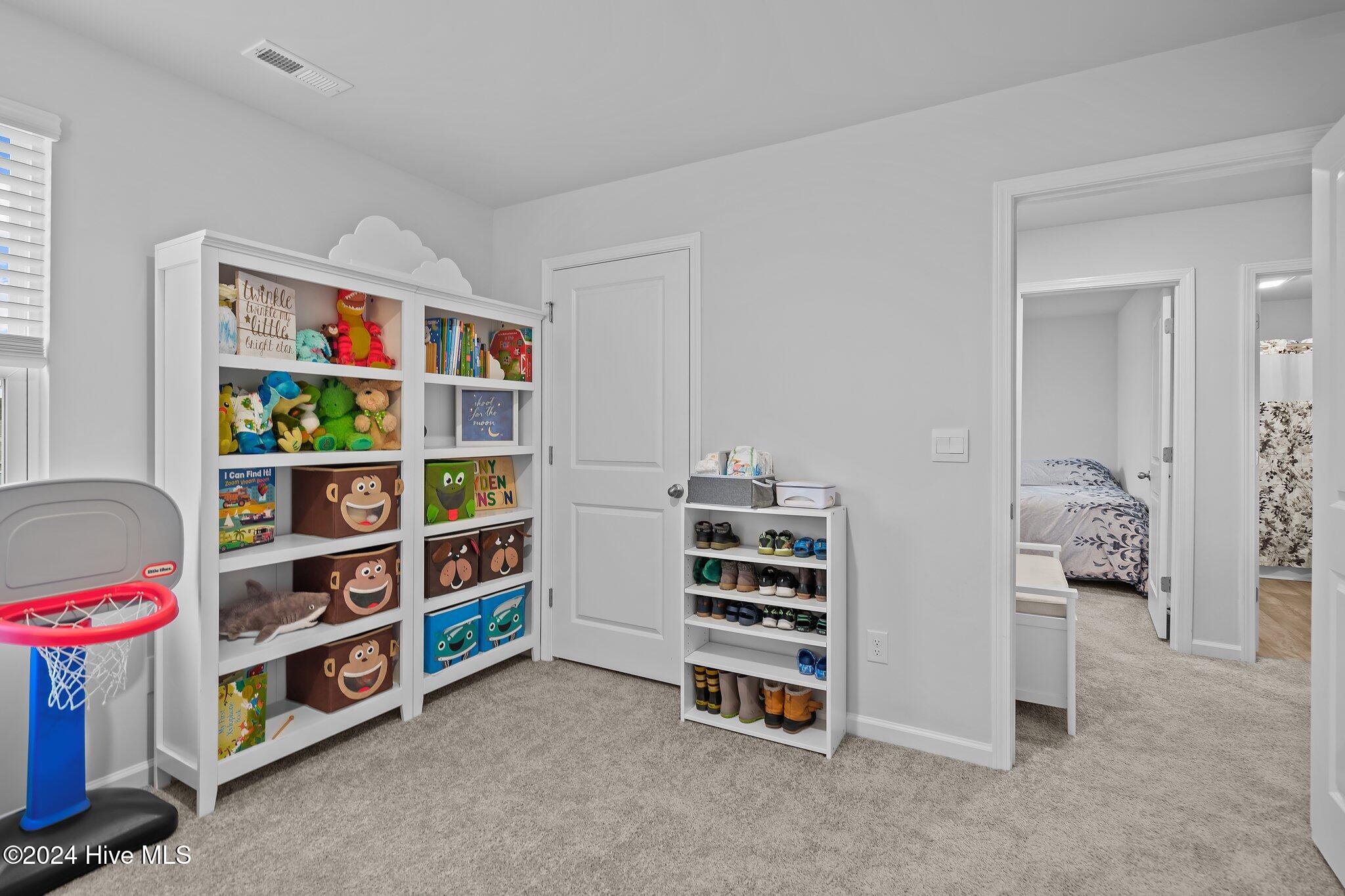 100557266 | Photo 25