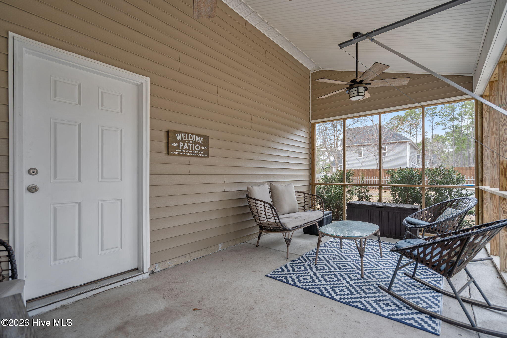 100558672 | Photo 50