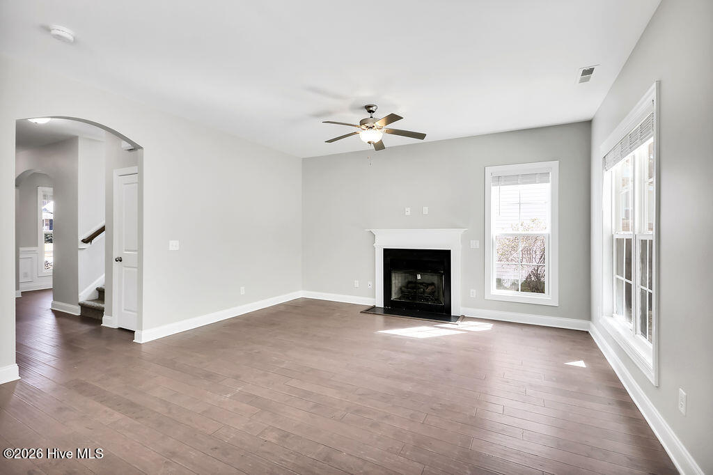 100558736 | Photo 10