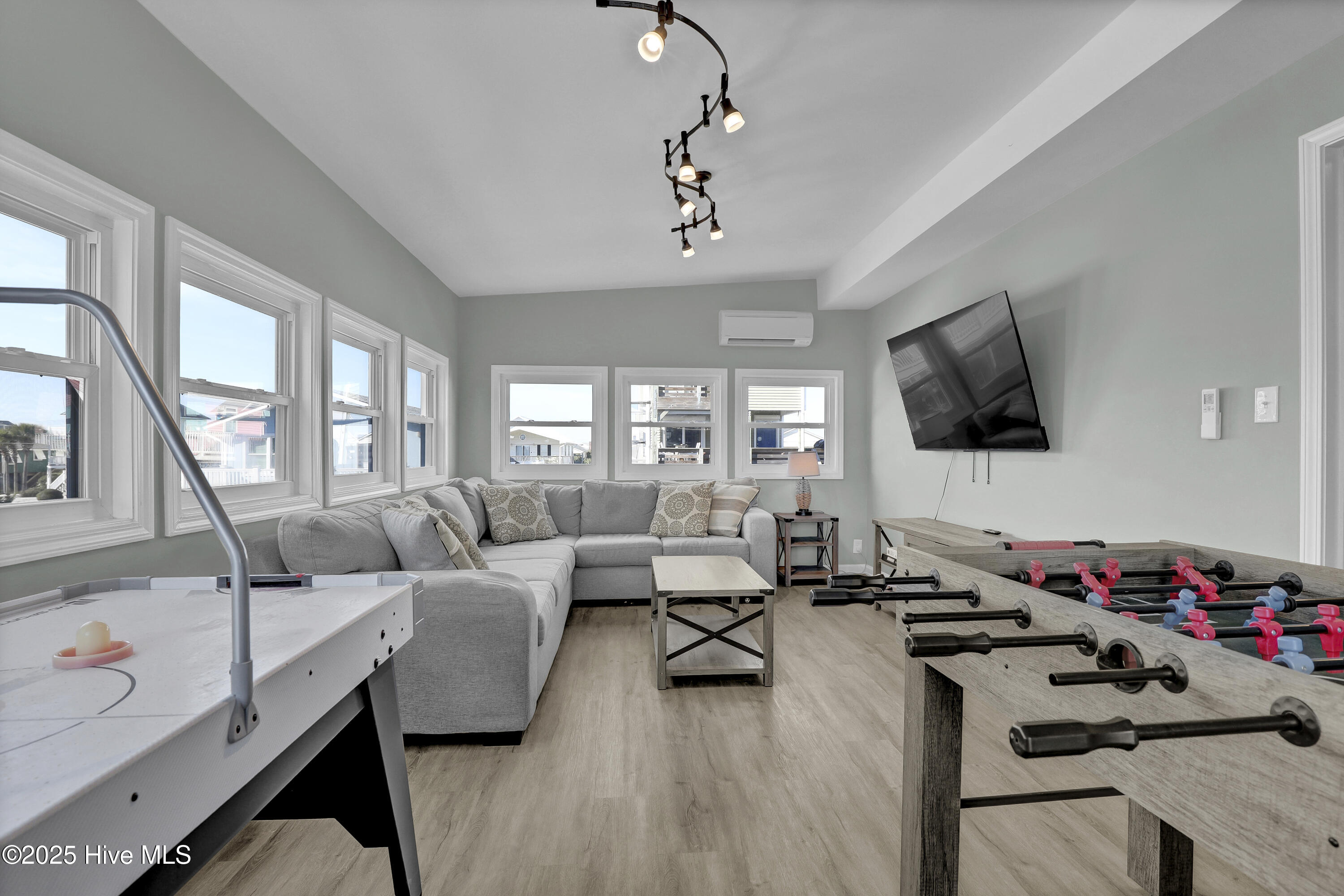 100543531 | Photo 17