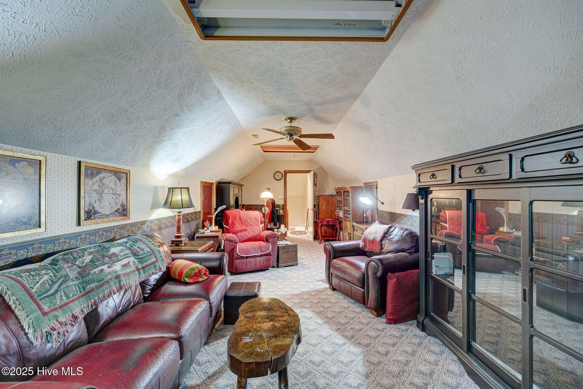 100553041 | Photo 34