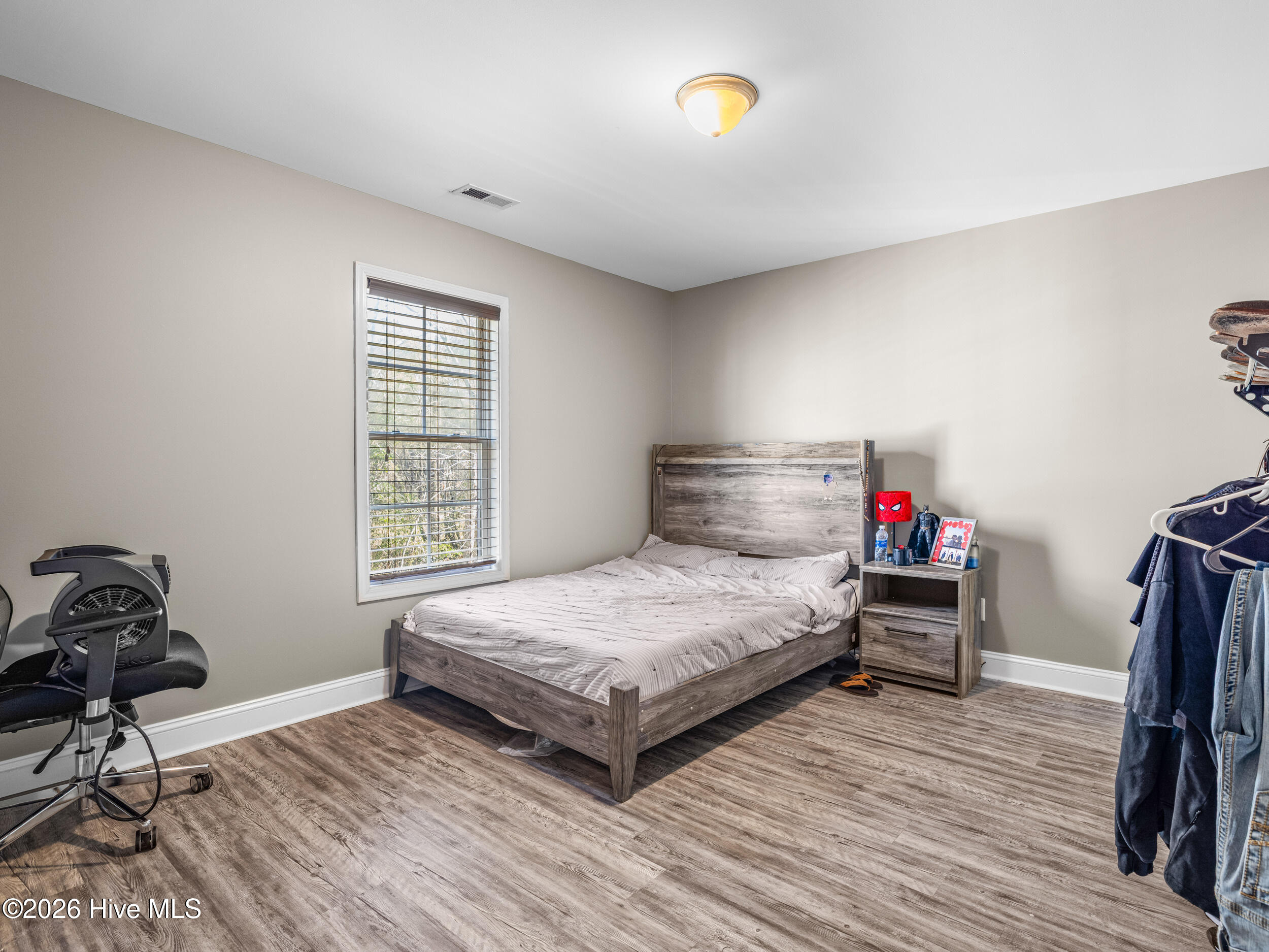 100562171 | Photo 41