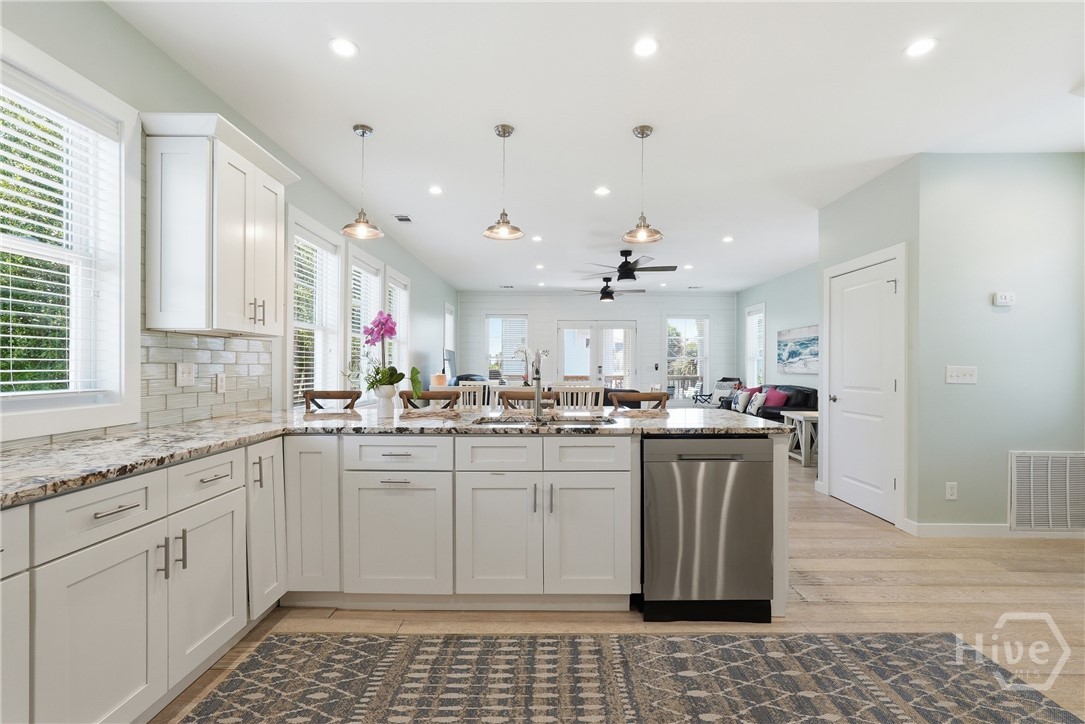 10 13th Place, Tybee Island, GA 31328 Listing Photo  11