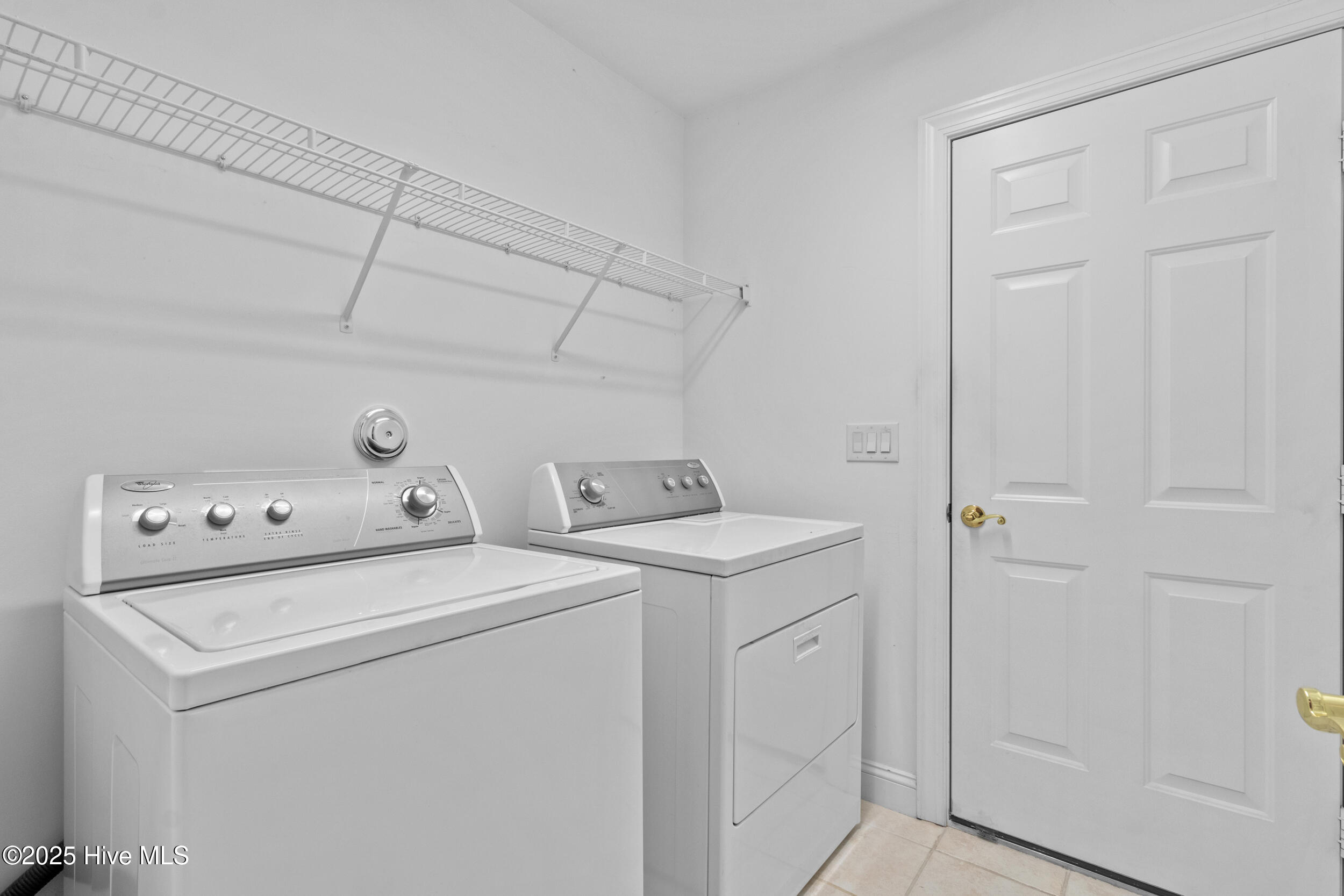 100539143 | Photo 25