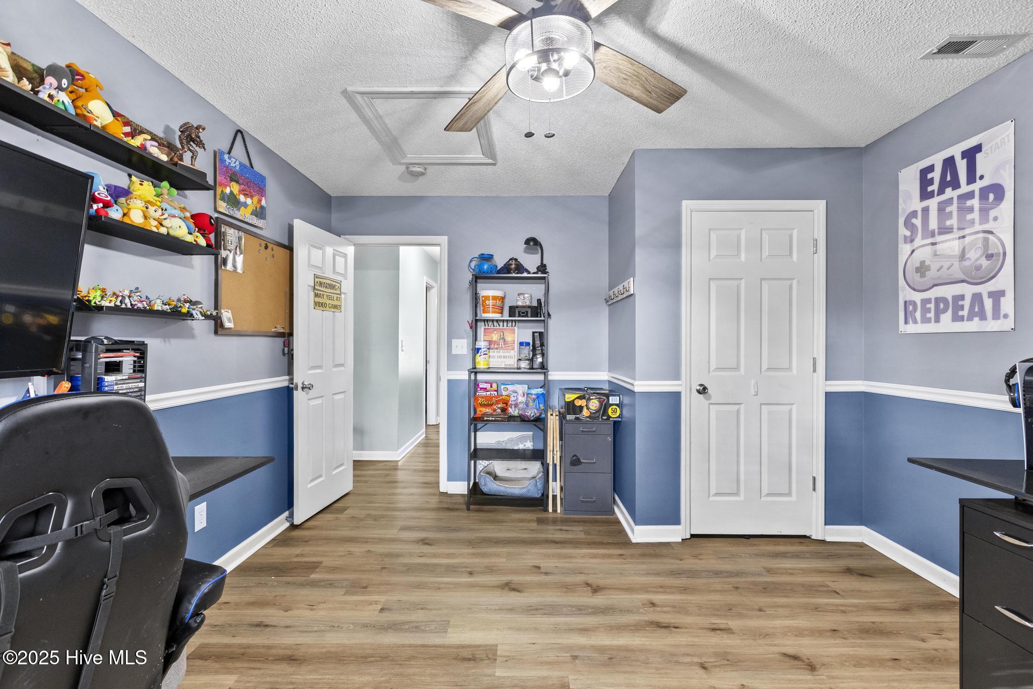 100542595 | Photo 27