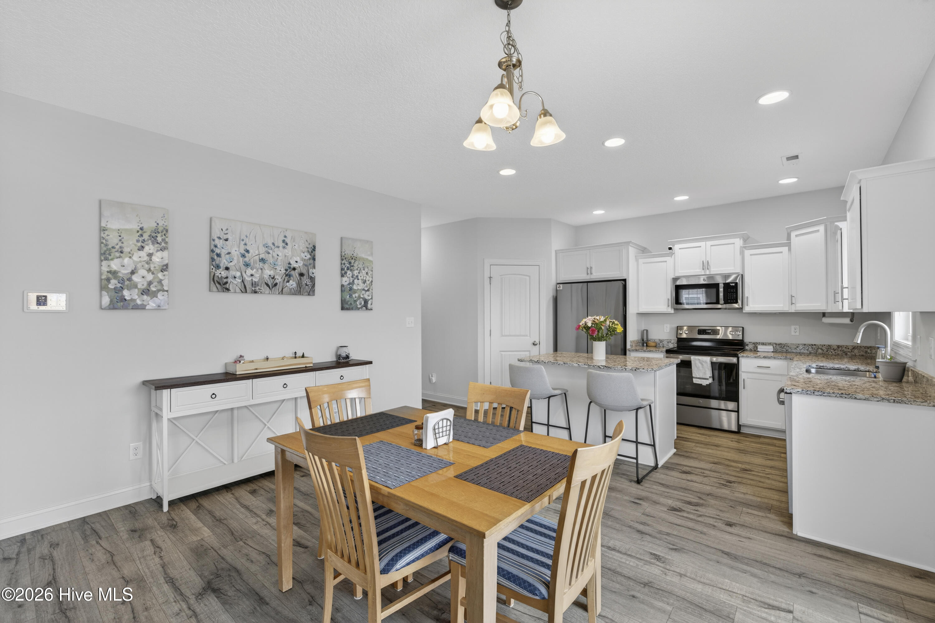 100558052 | Photo 15