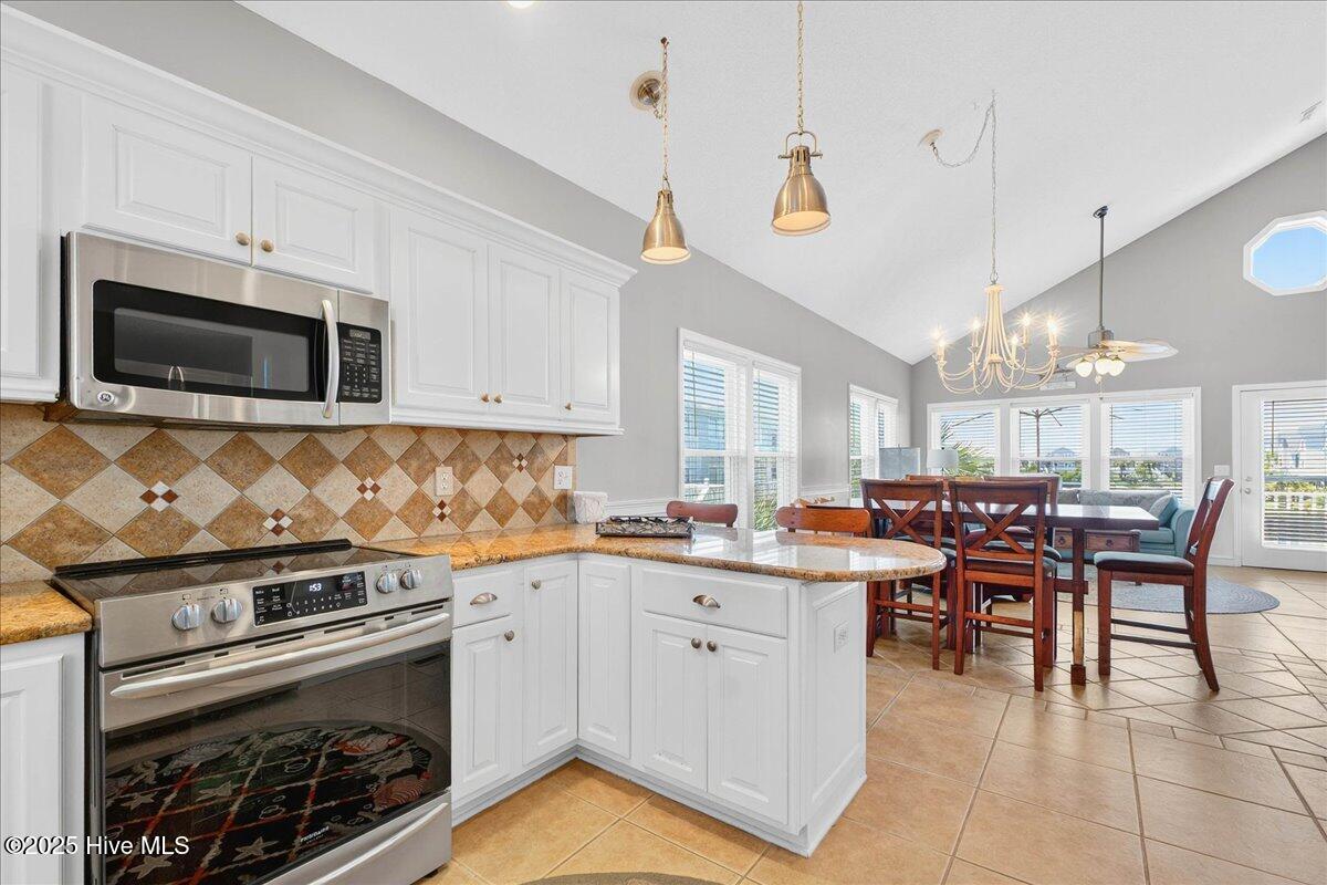 100515123 | Photo 29