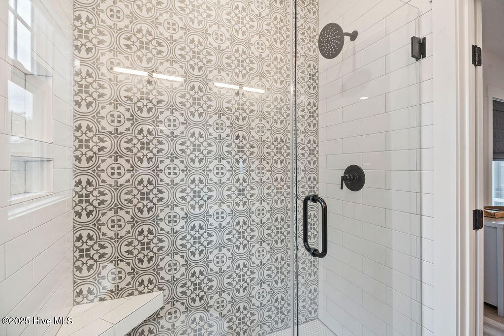 100550551 | Photo 16