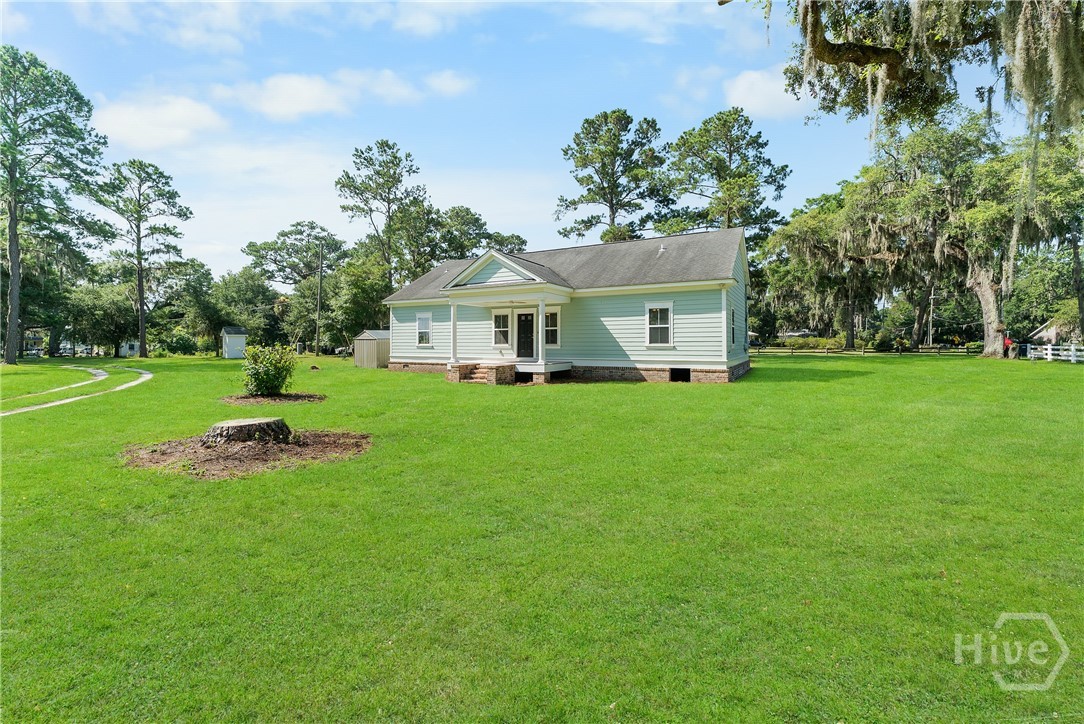 Expansive yard
