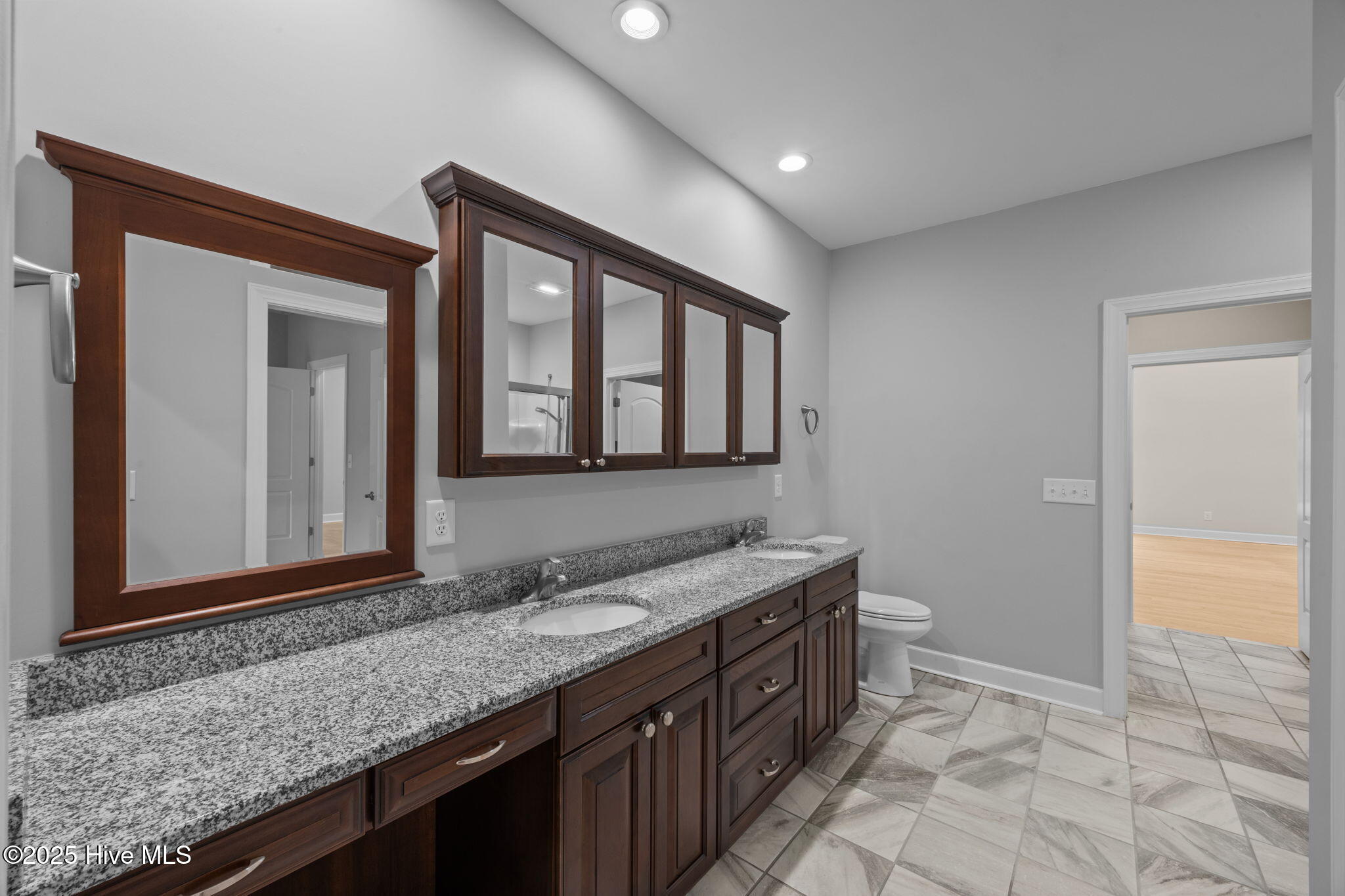 402 Whittaker Point Road,Oriental