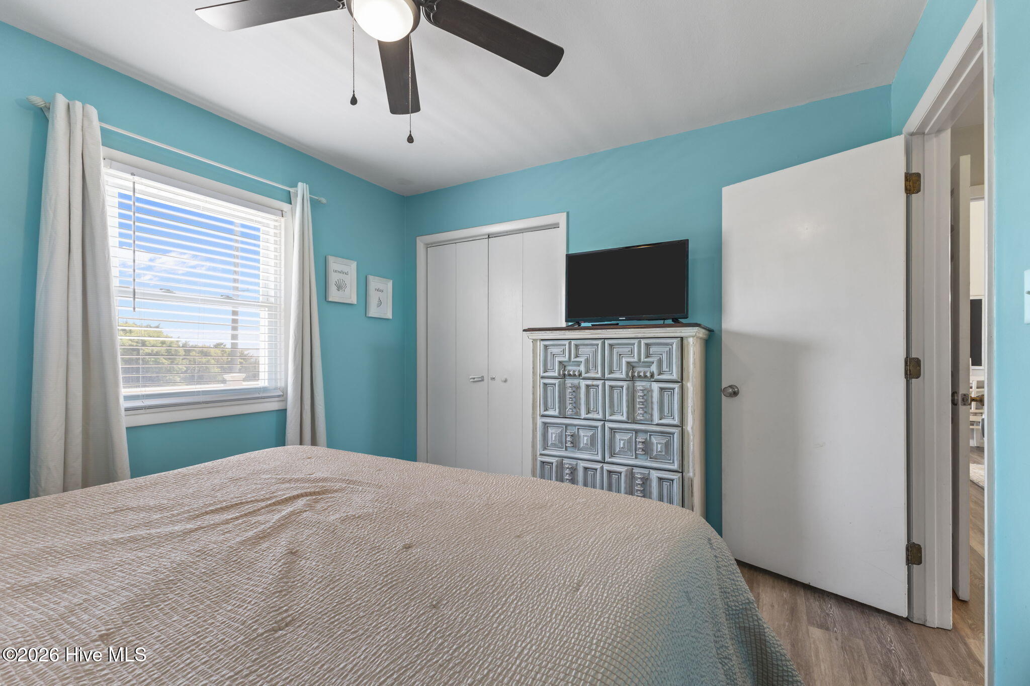 100568142 | Photo 27