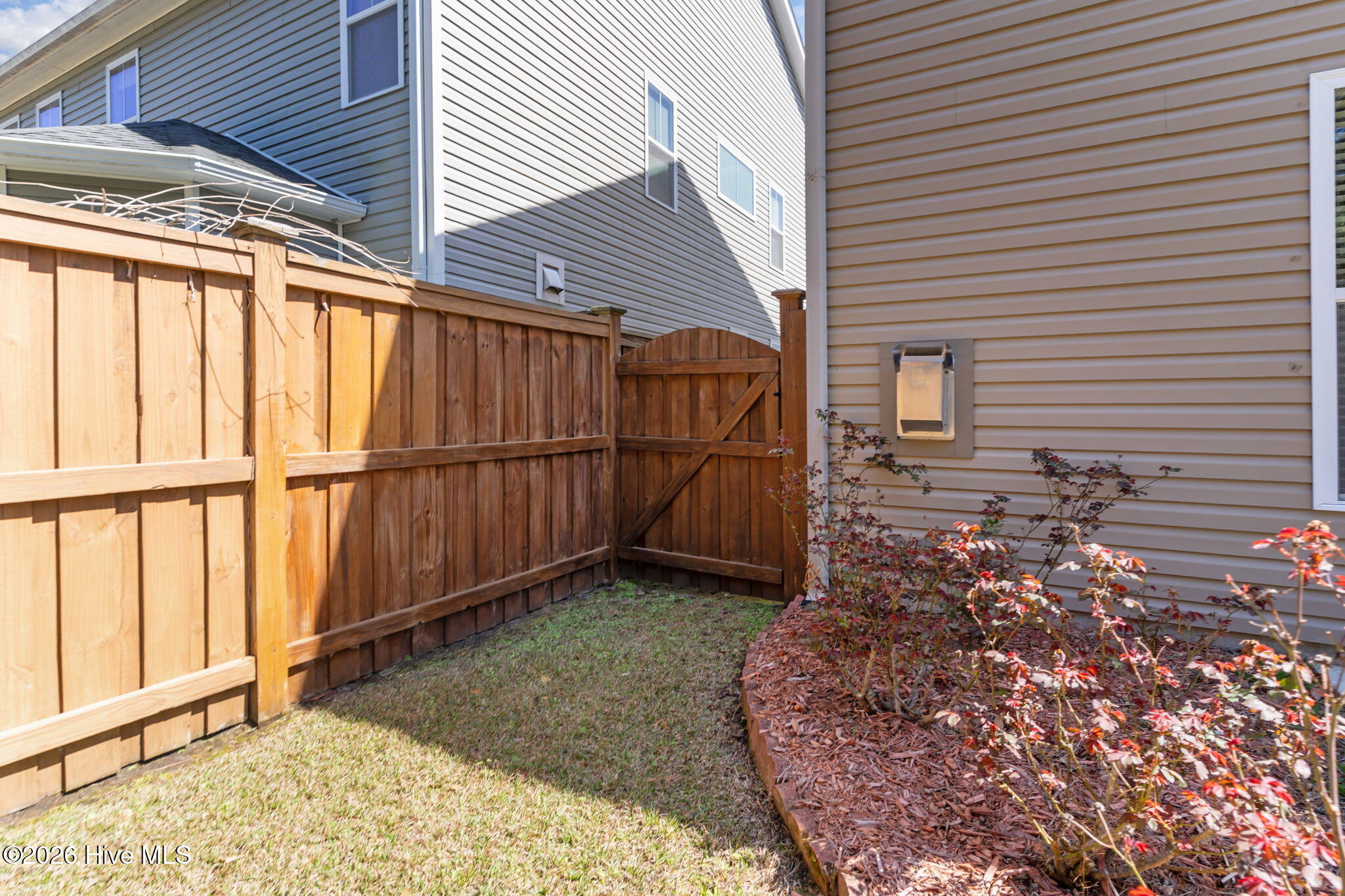 100560294 | Photo 49