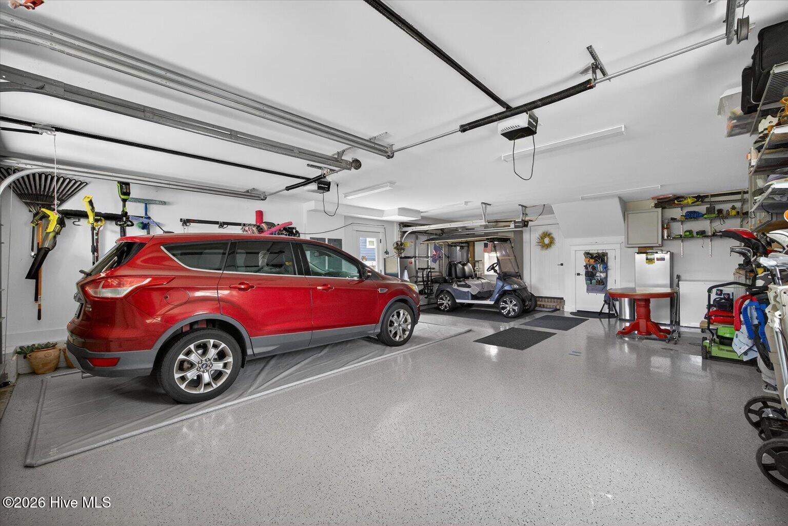 100566266 | Photo 53