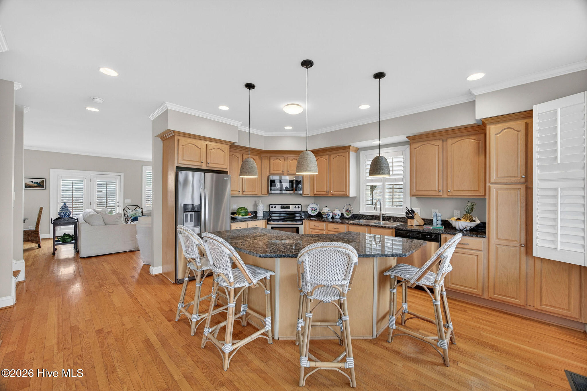 100558611 | Photo 28