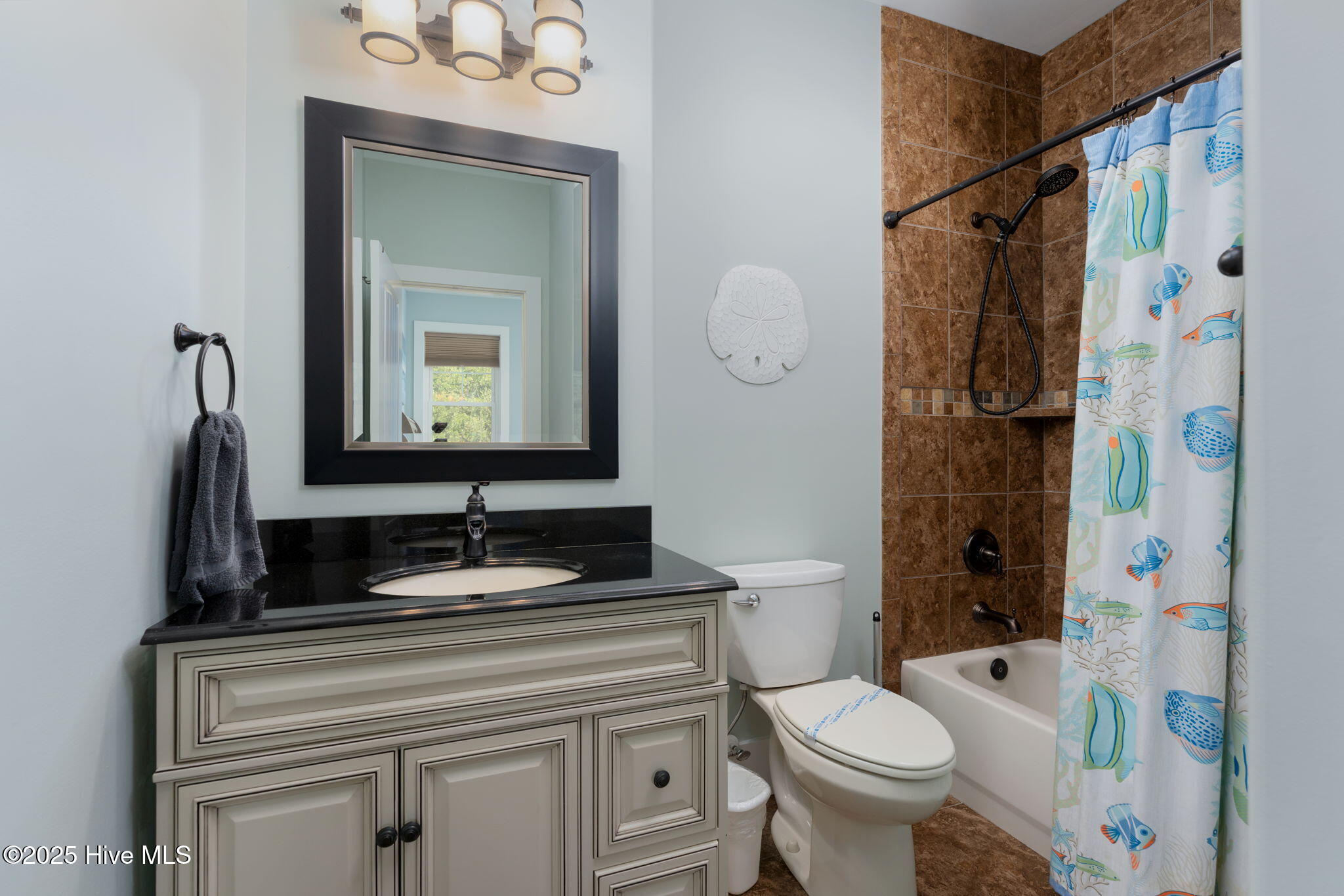 100537095 | Photo 45