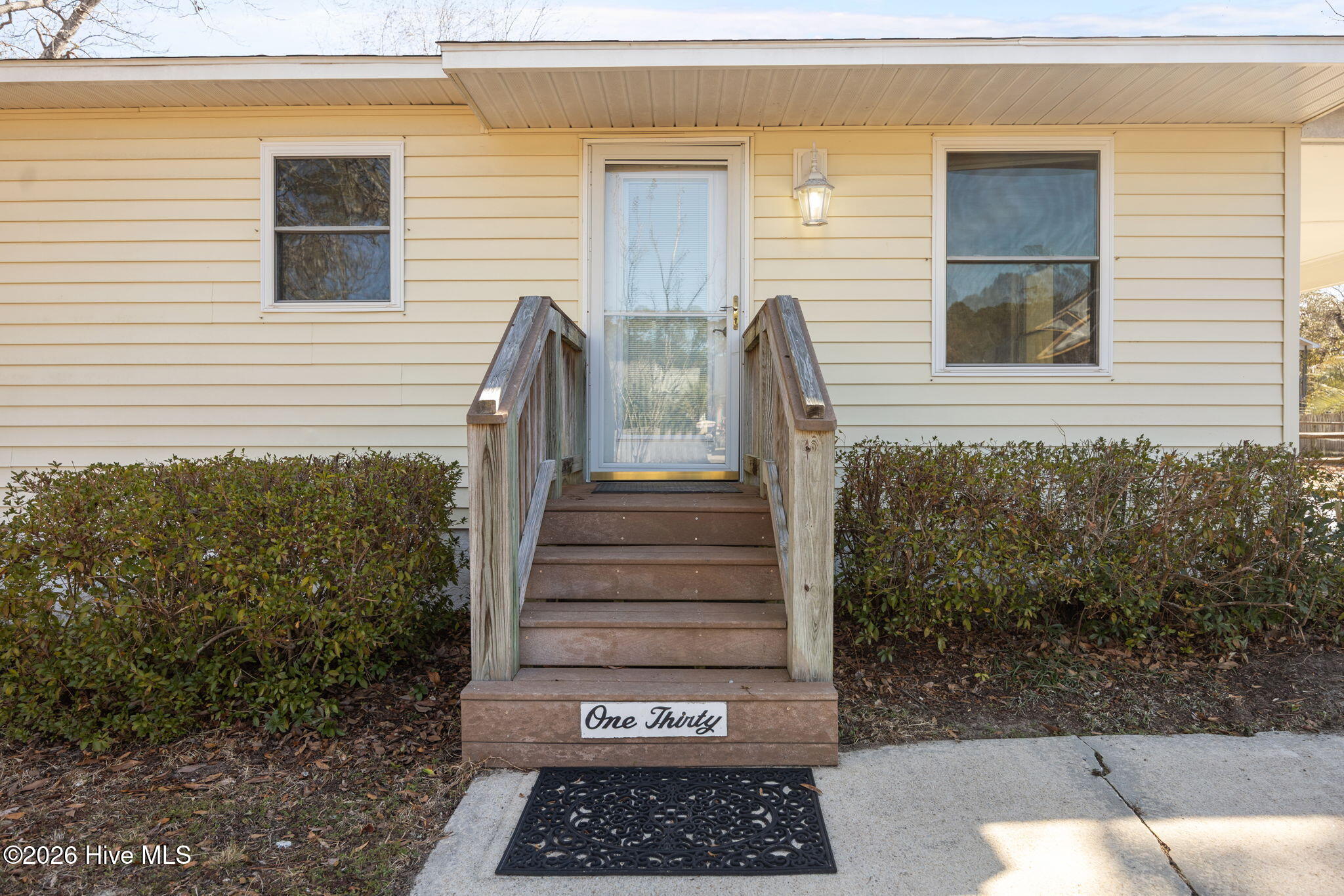 100554727 | Photo 42