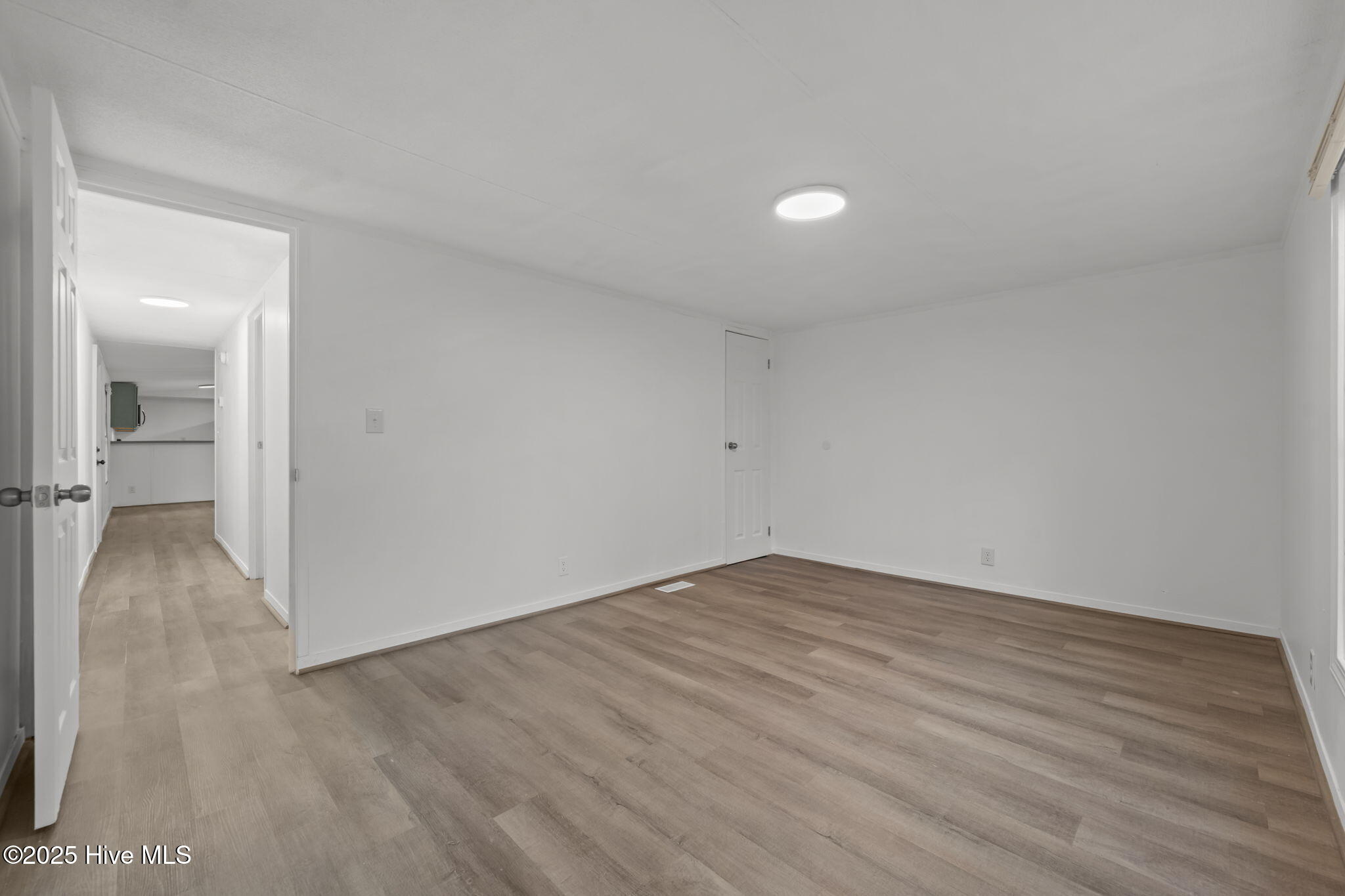 100539170 | Photo 19